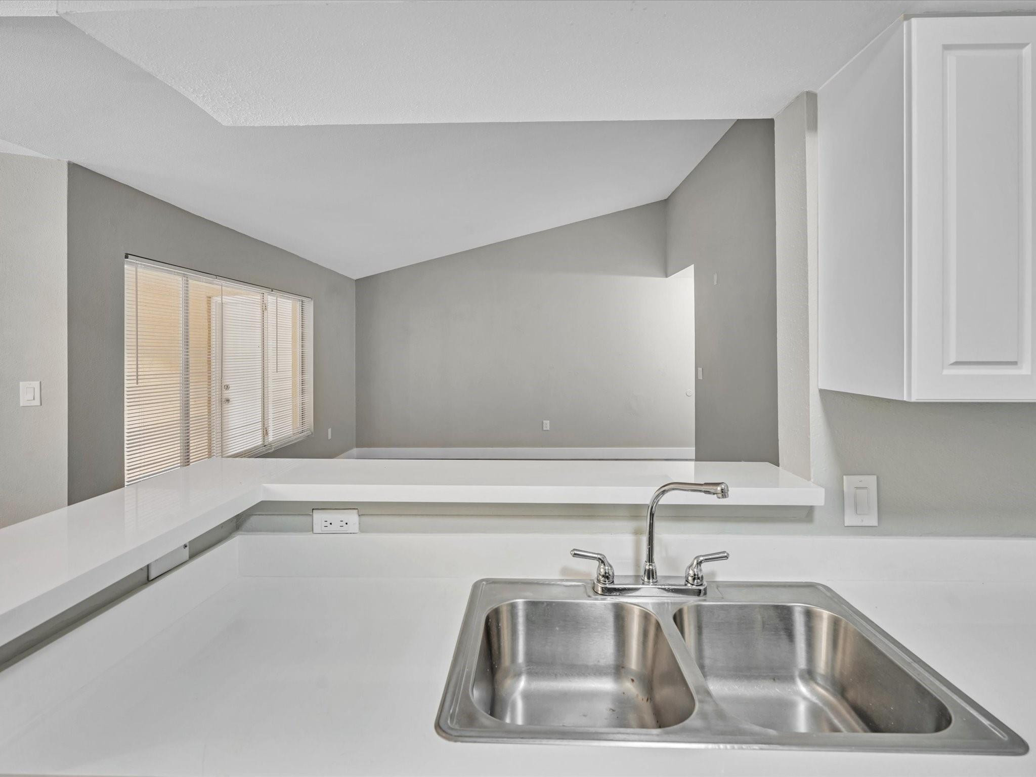 2465 NW 33rd St 1513