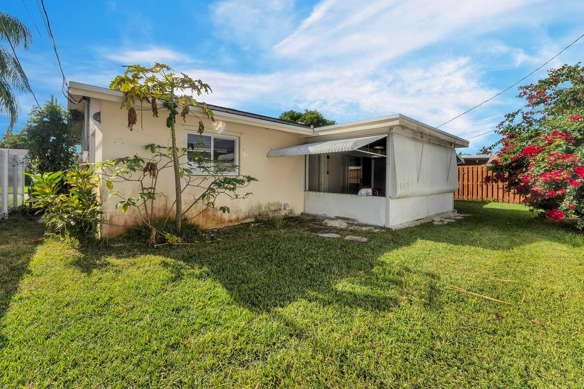 2703 NW 51st PL