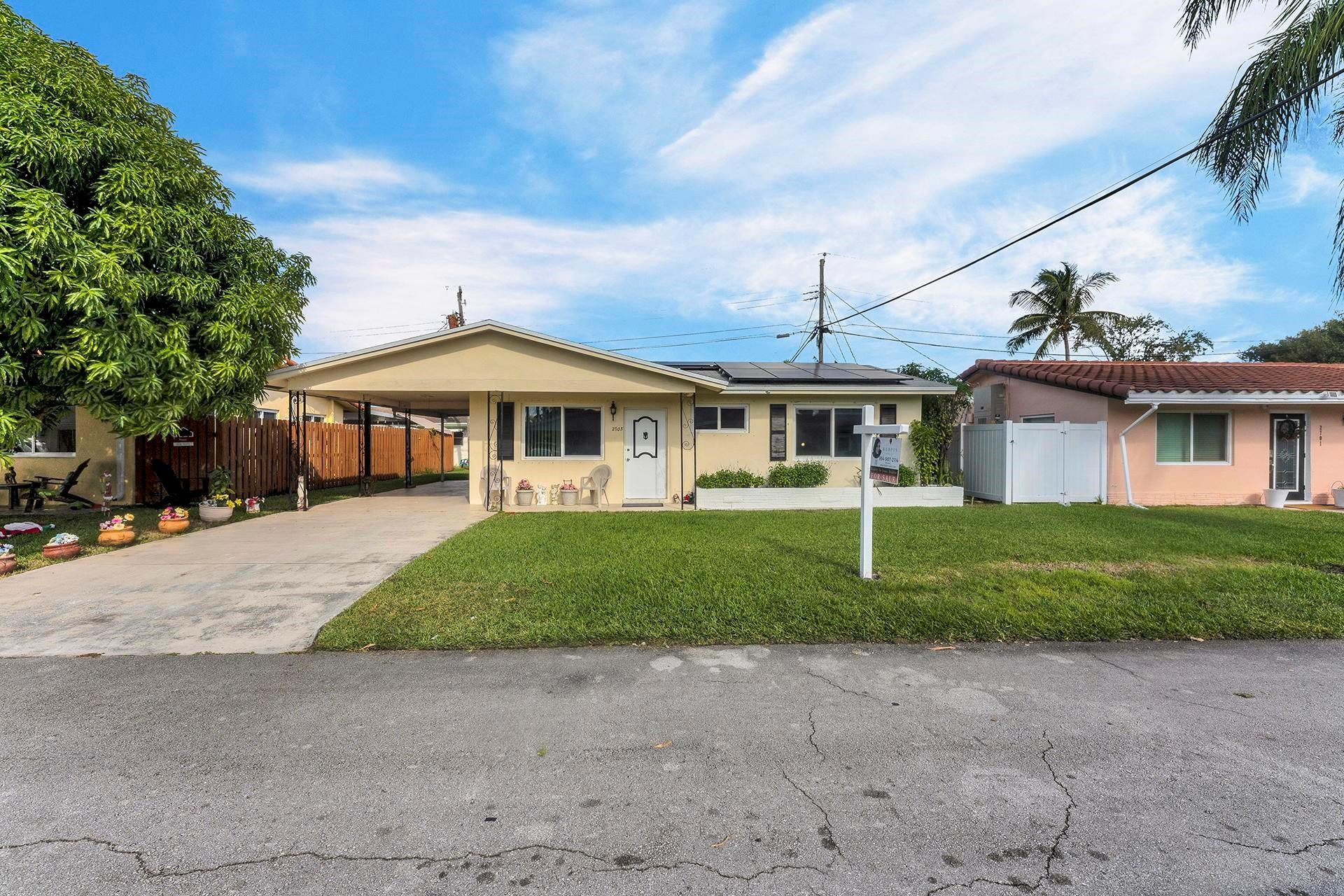 2703 NW 51st PL