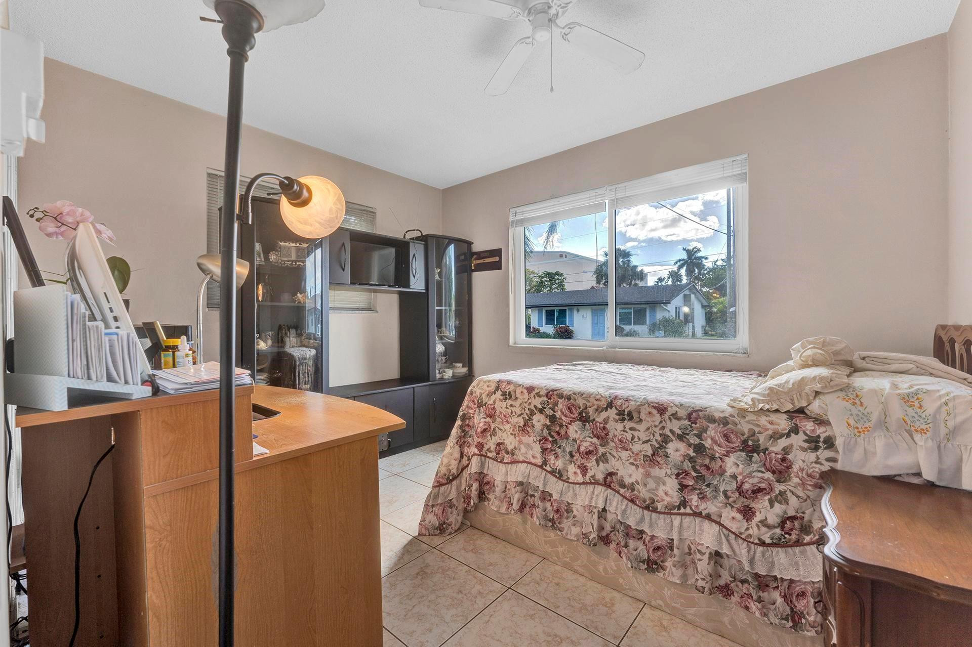 2703 NW 51st PL