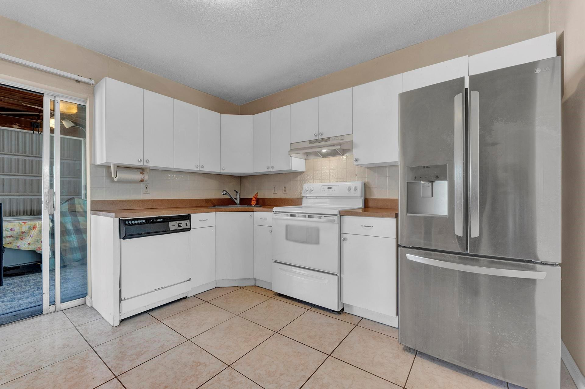 2703 NW 51st PL