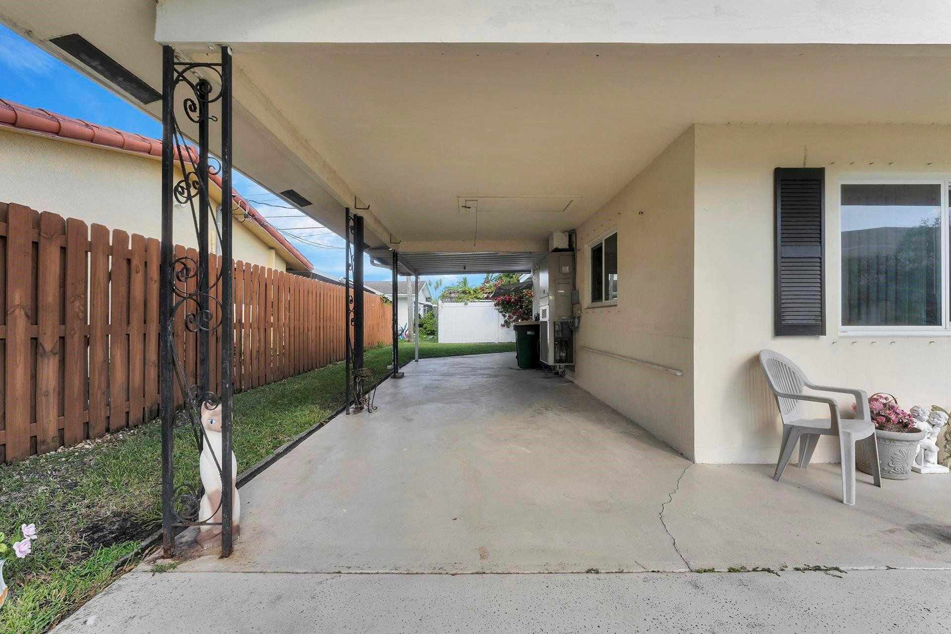 2703 NW 51st PL