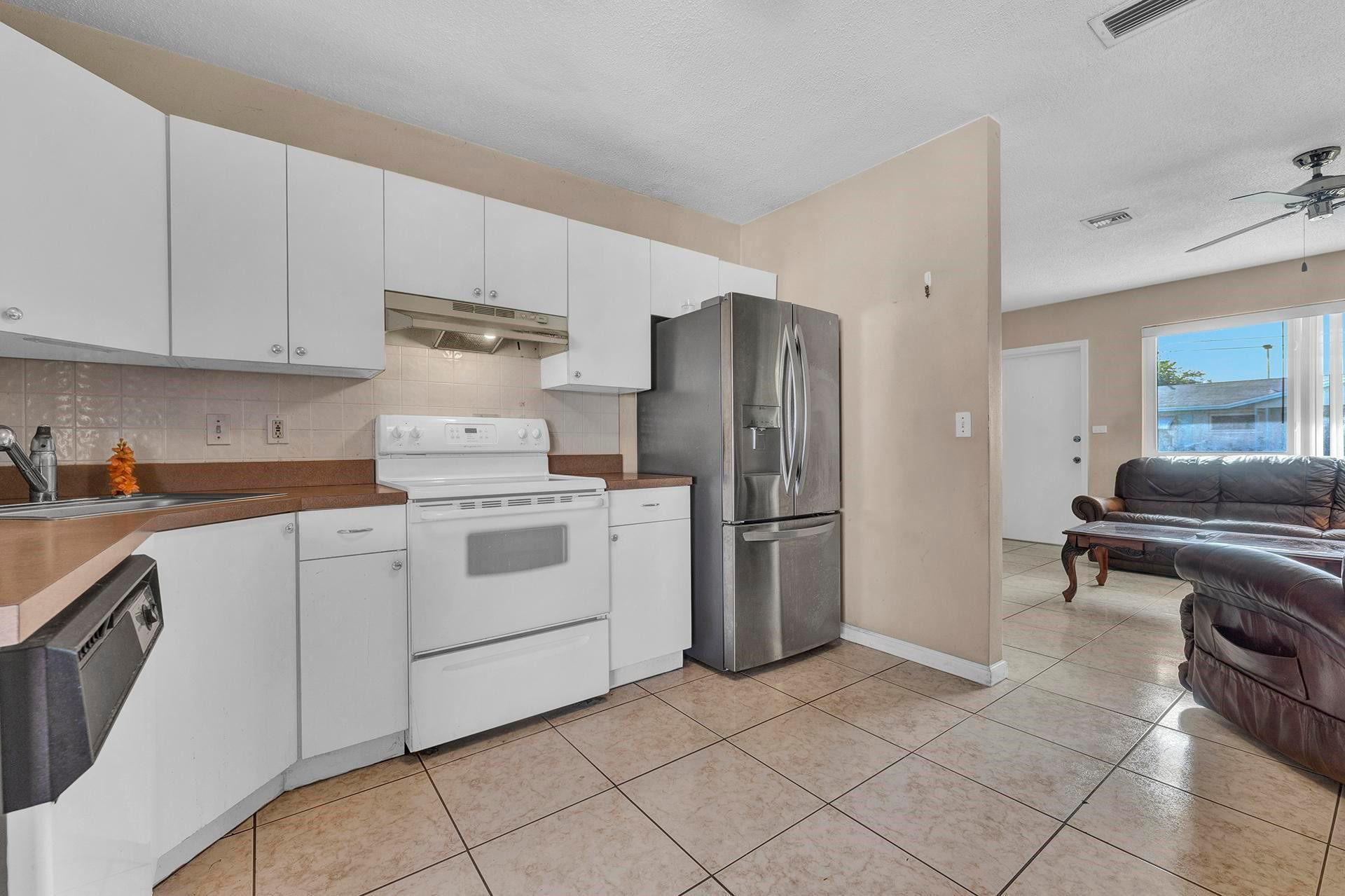 2703 NW 51st PL