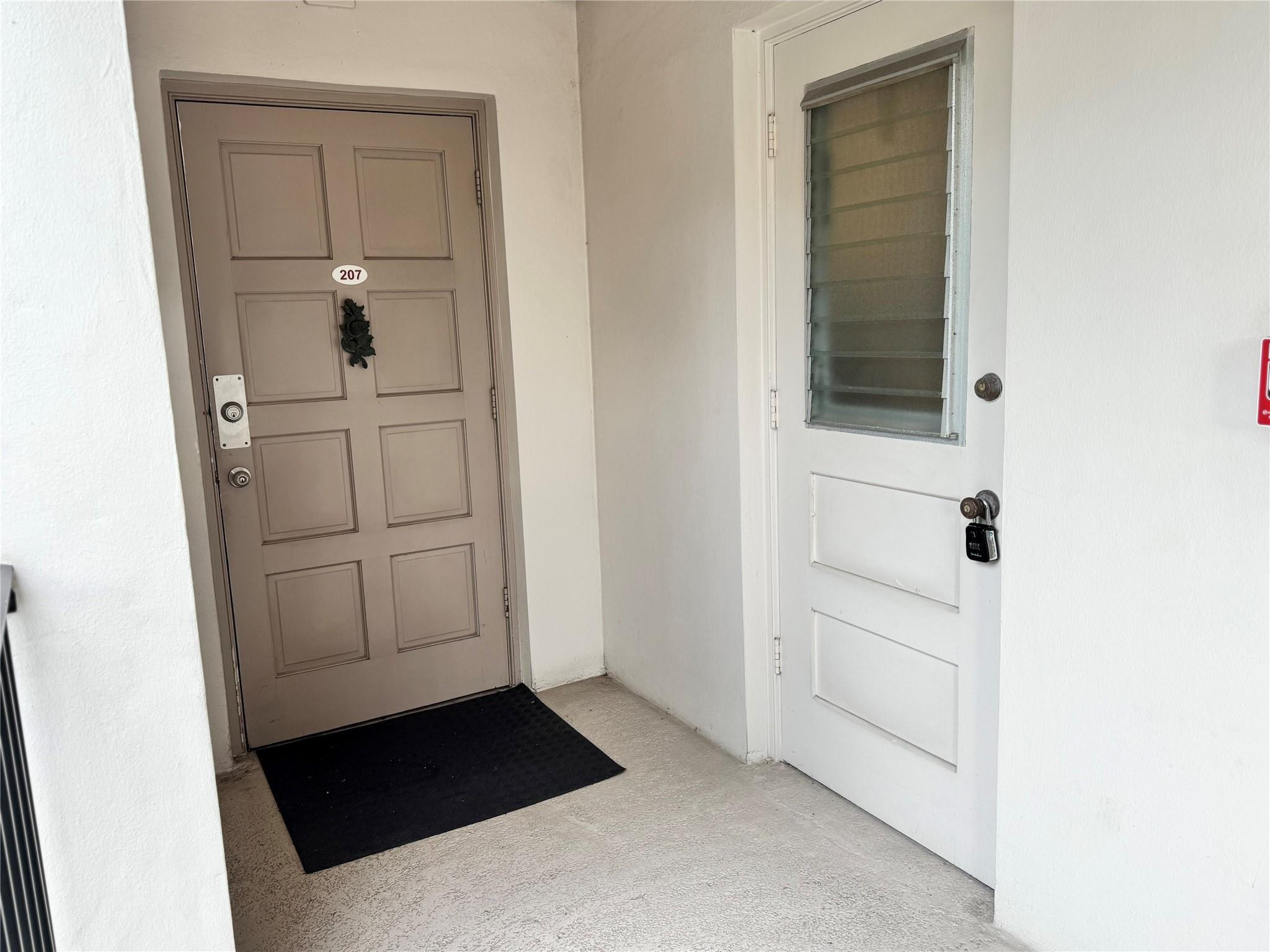 2850 N Palm Aire Drive 207