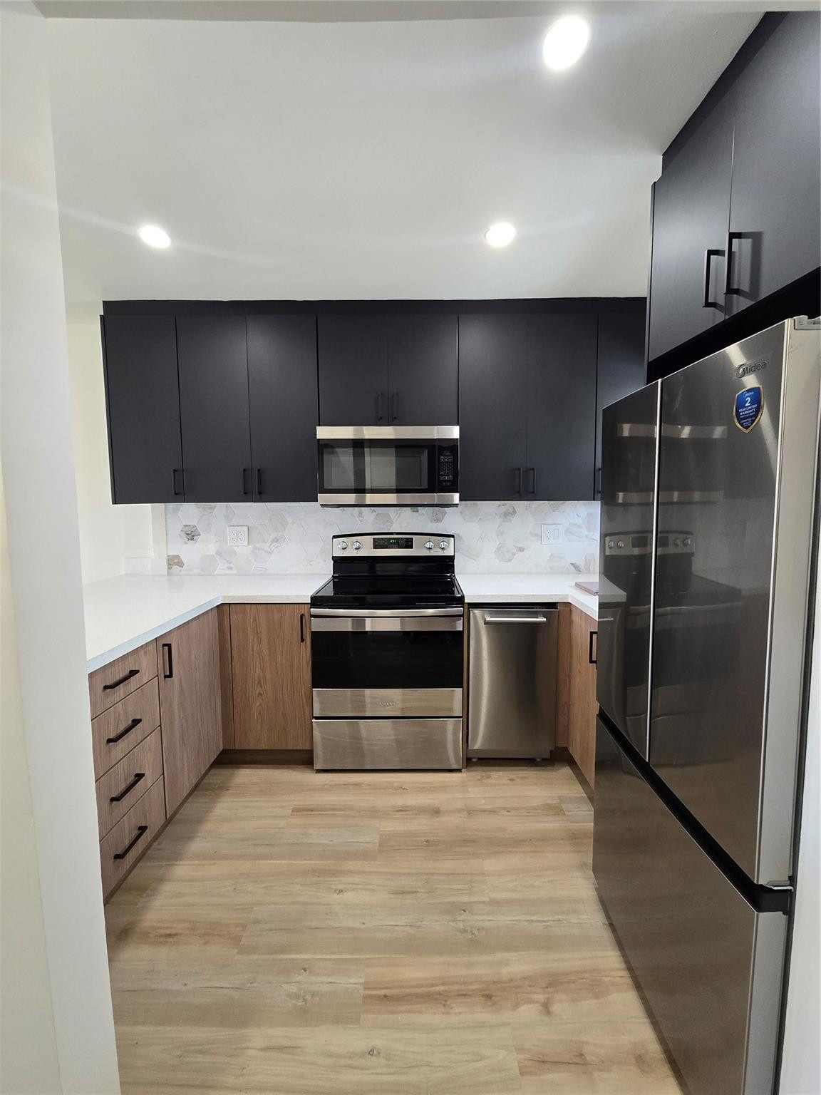 3001 E Sunrise Lakes Dr 303