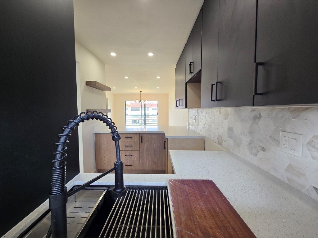 3001 E Sunrise Lakes Dr 303