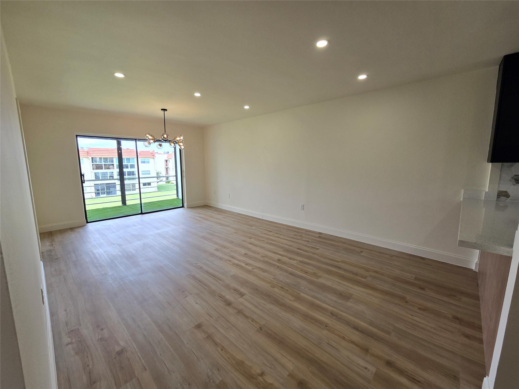 3001 E Sunrise Lakes Dr 303