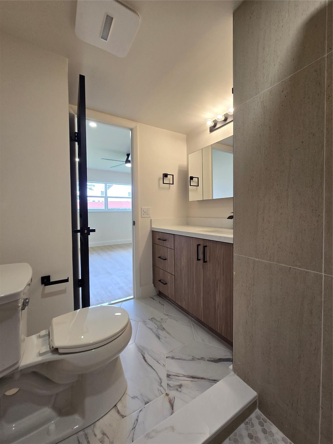 3001 E Sunrise Lakes Dr 303