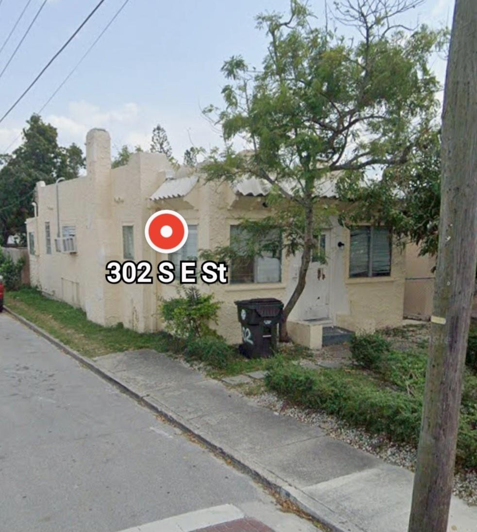 302 S E Street