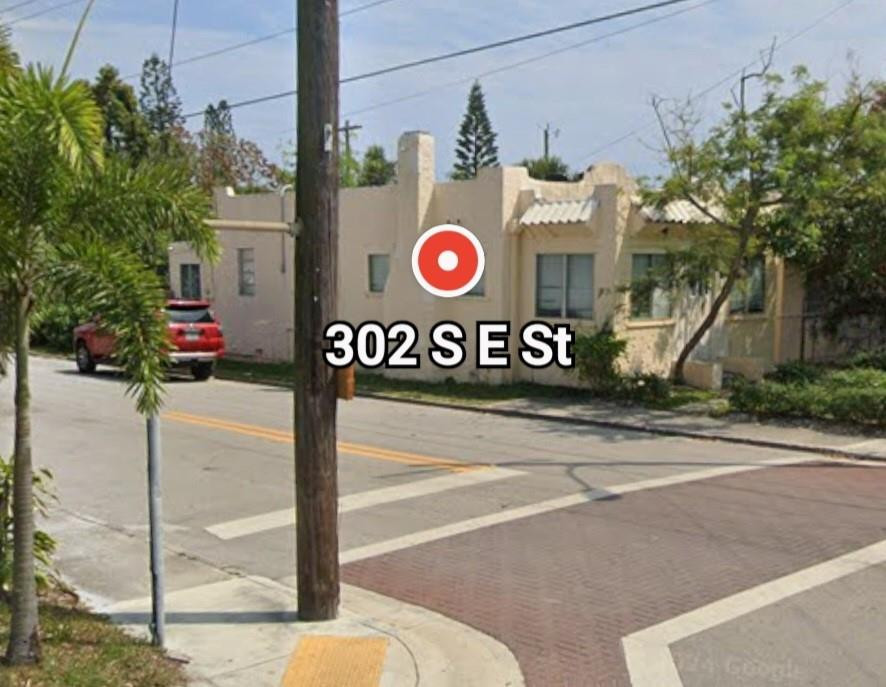 302 S E Street