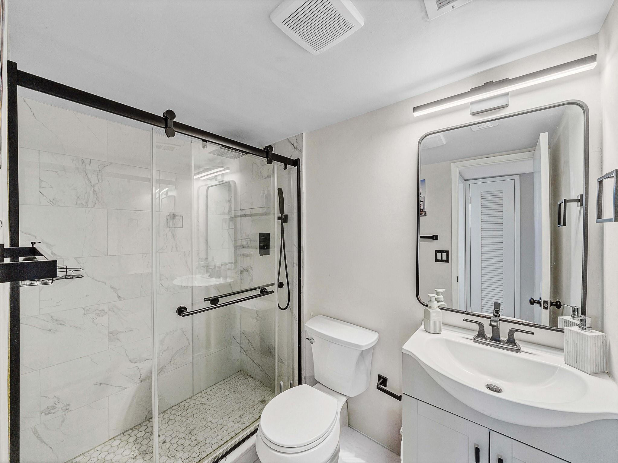 4500 N Federal Highway 303