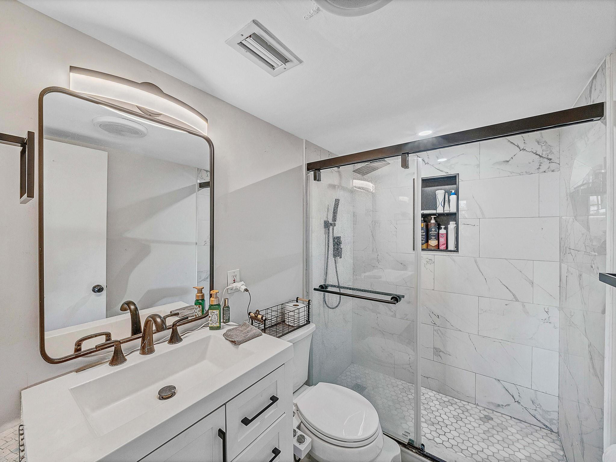 4500 N Federal Highway 303