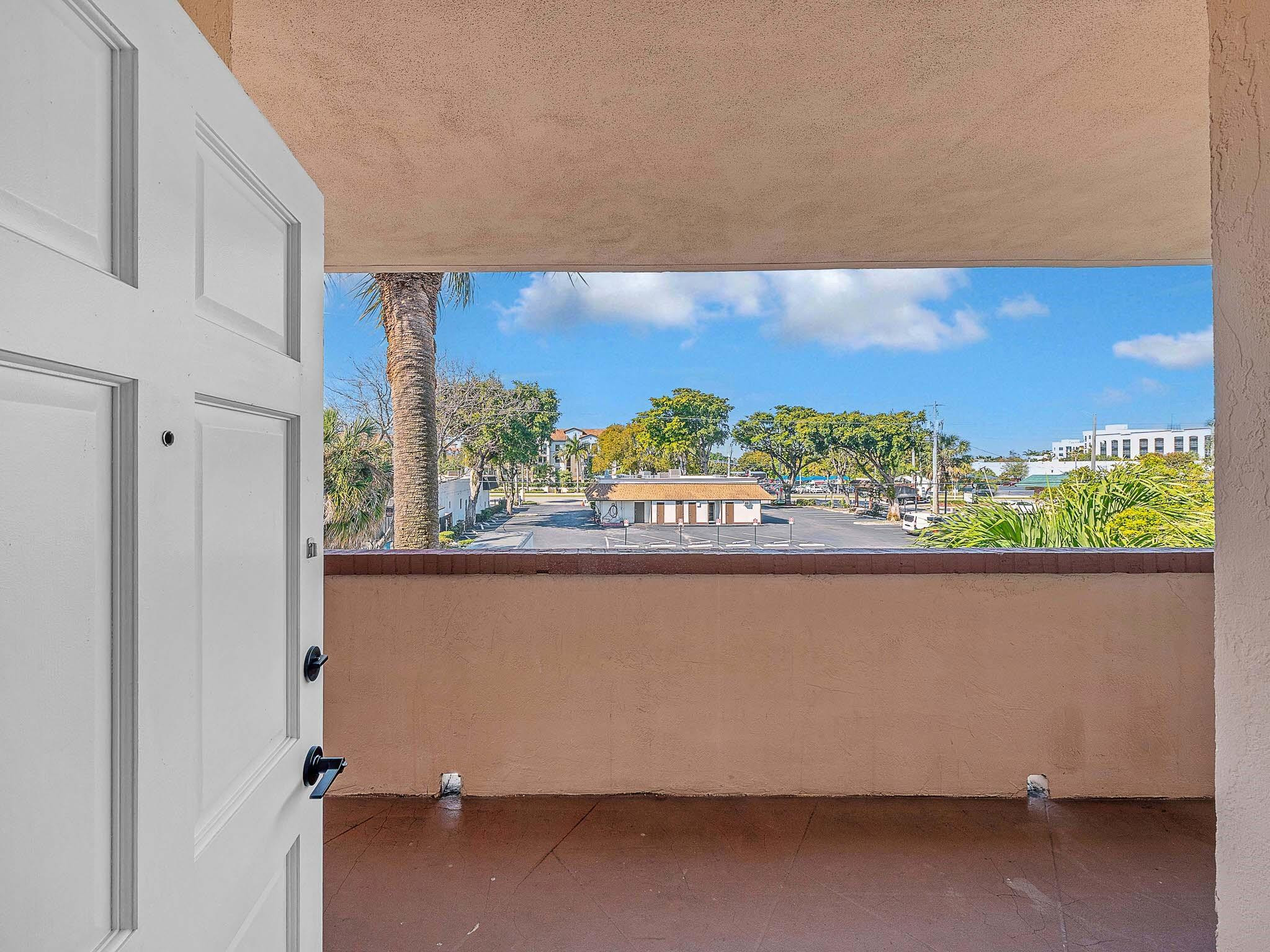 4500 N Federal Highway 303