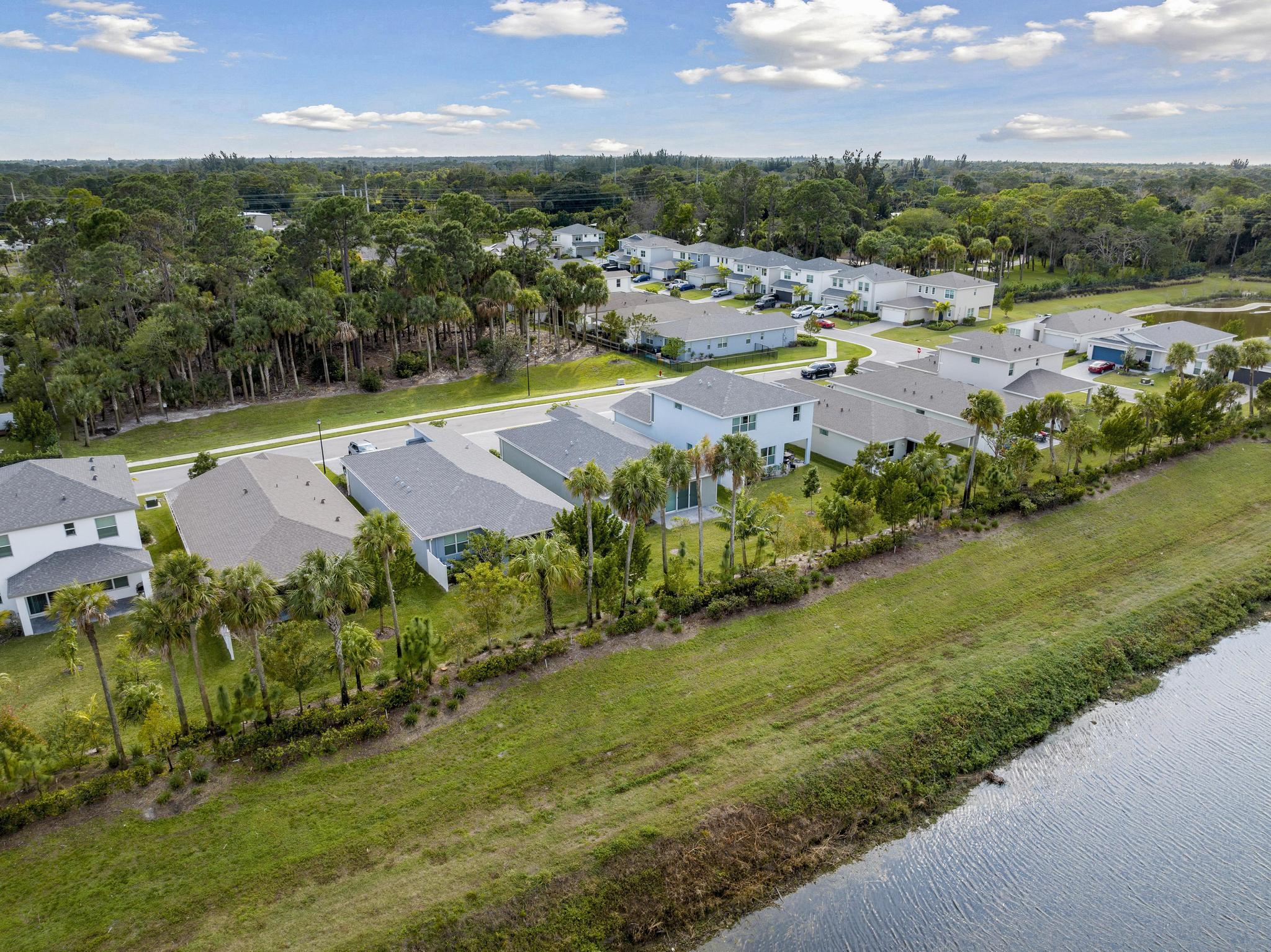 6746 Pointe Of Woods Drive