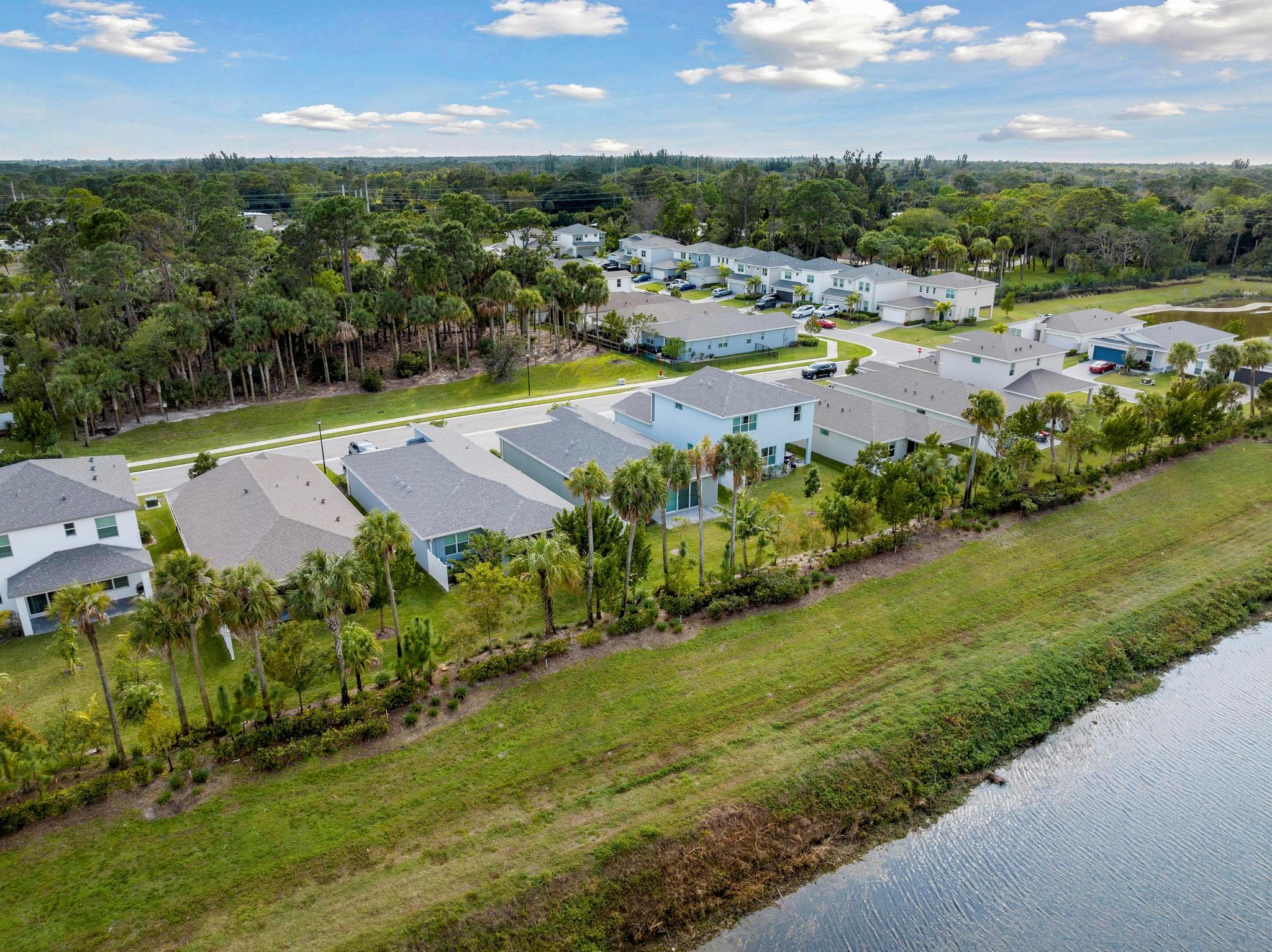 6746 Pointe Of Woods Drive