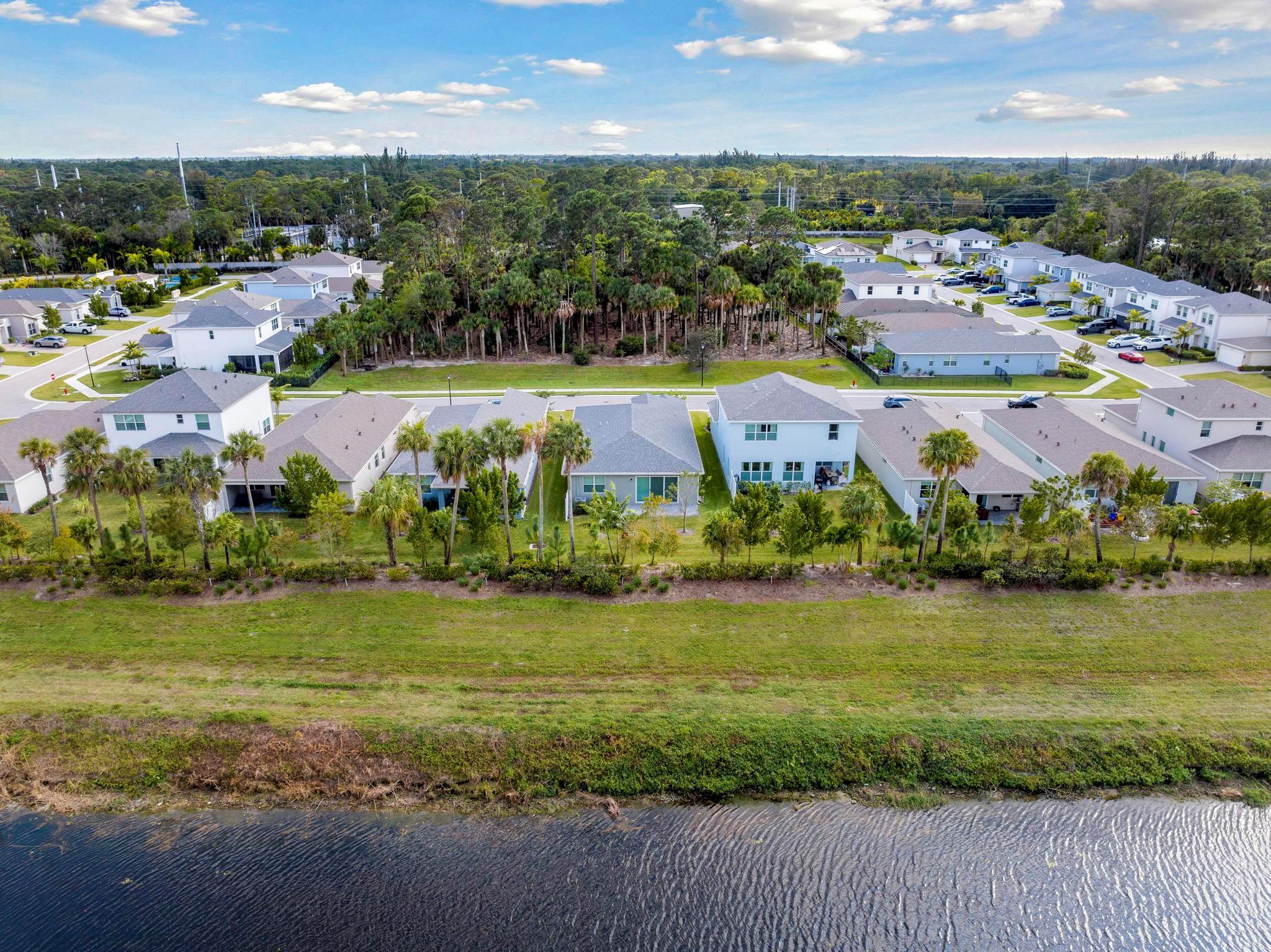 6746 Pointe Of Woods Drive