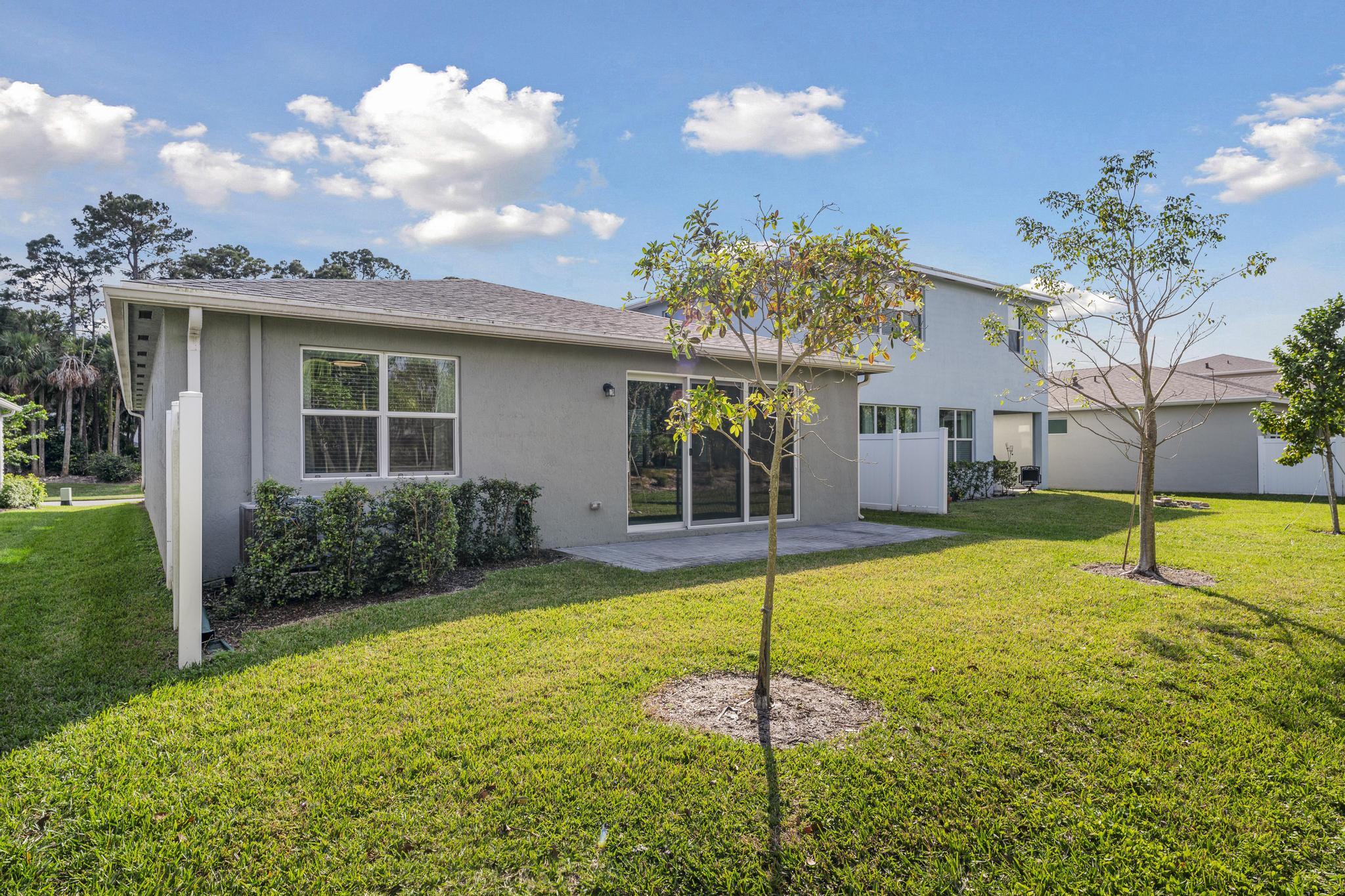 6746 Pointe Of Woods Drive