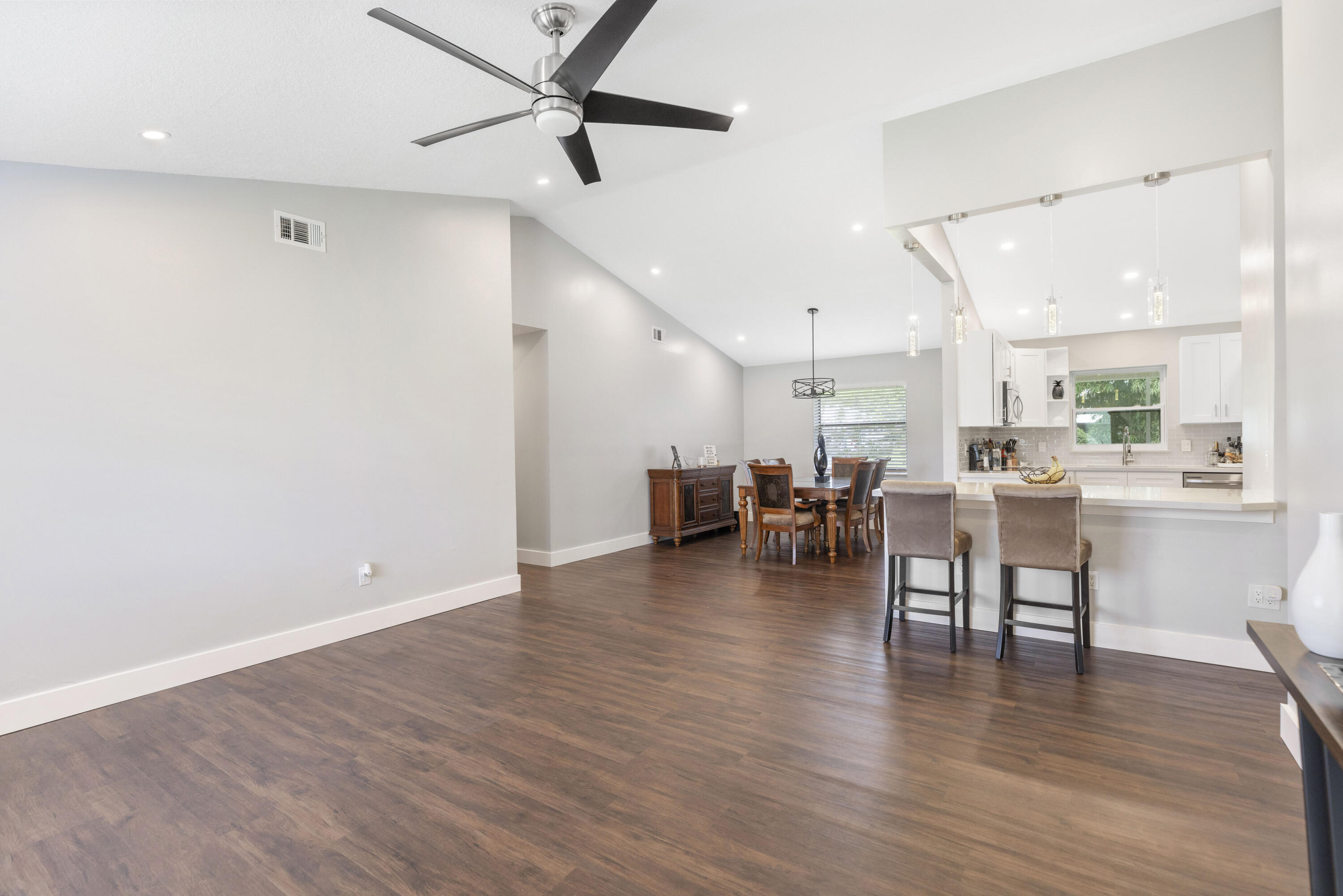 556 SE Nome Drive