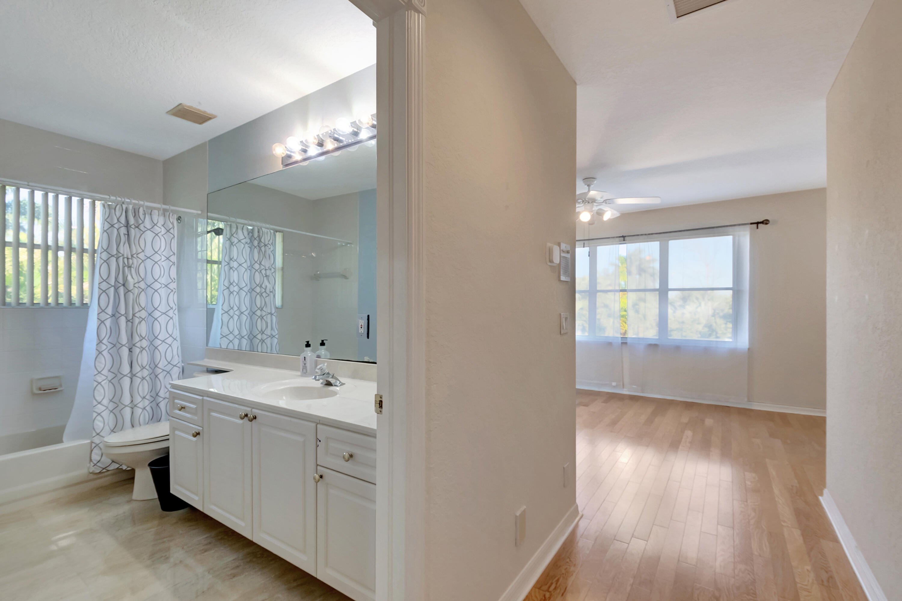 11380 Sea Grass Circle