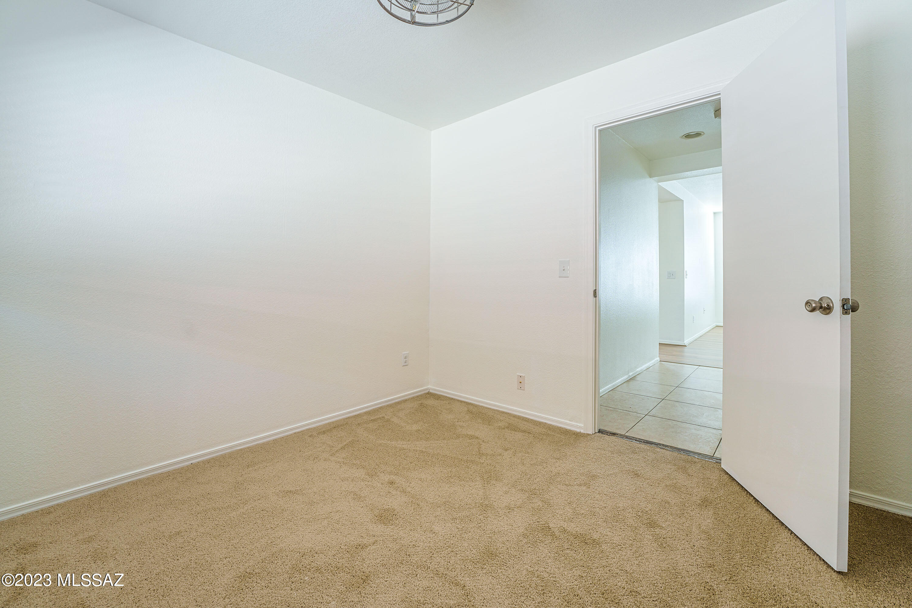 1725 W Rita Marie Drive