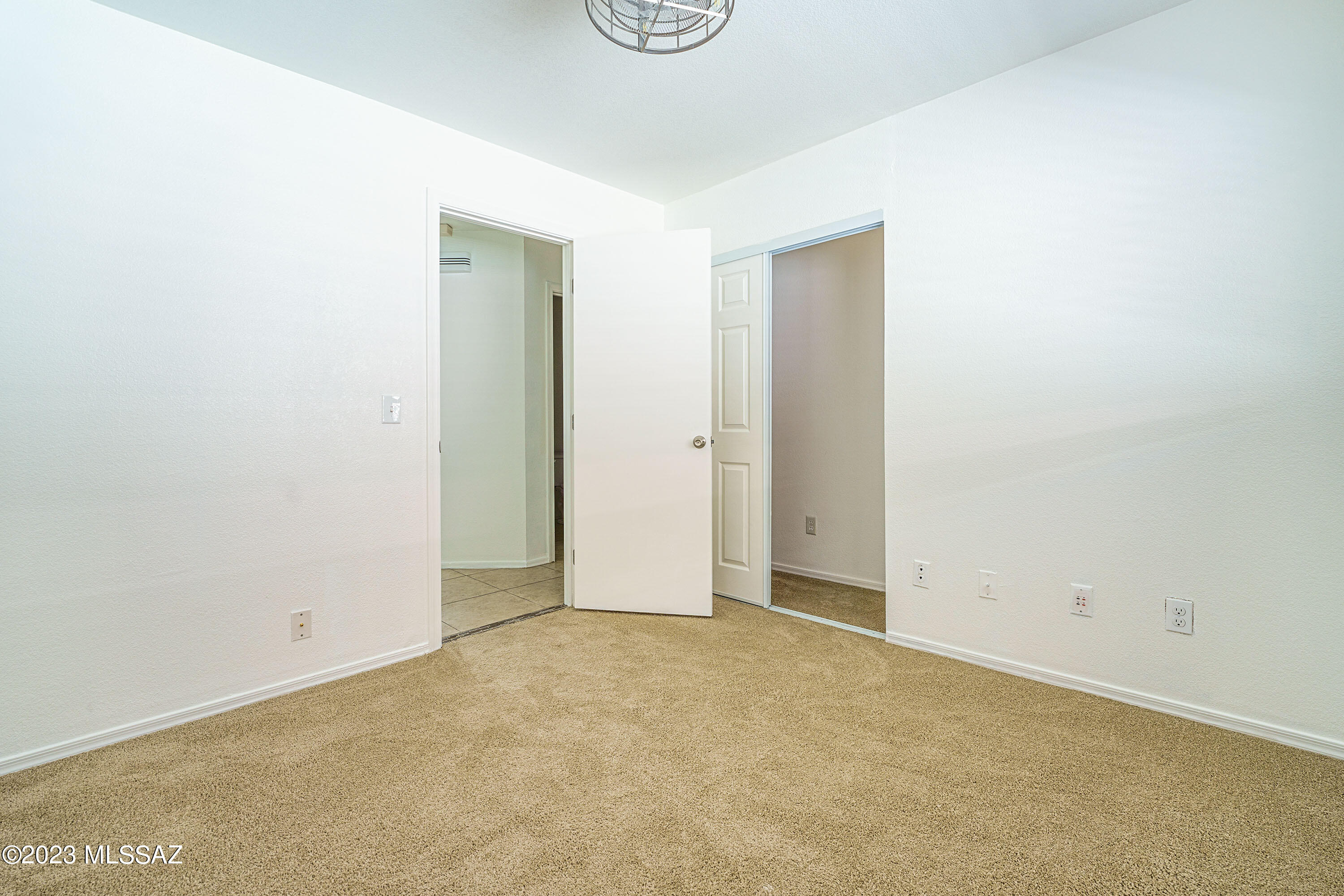 1725 W Rita Marie Drive