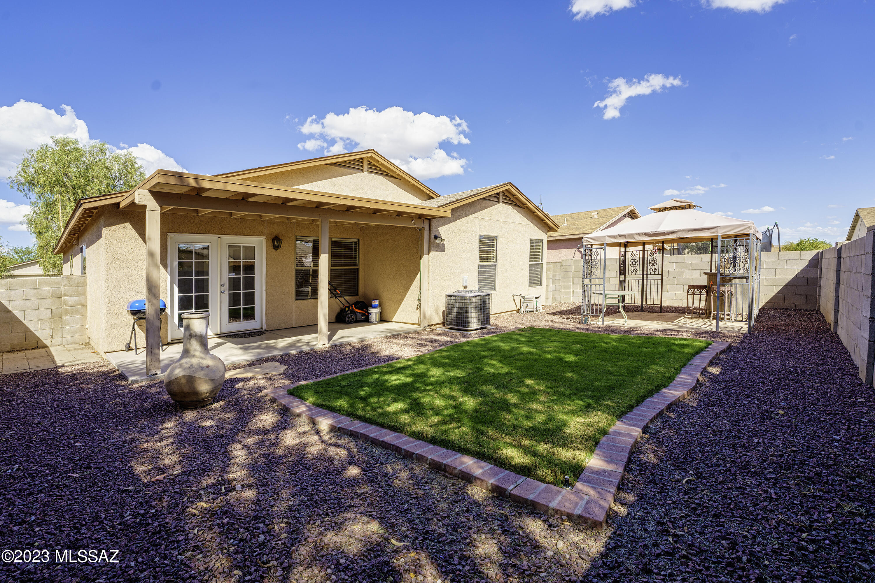 1725 W Rita Marie Drive