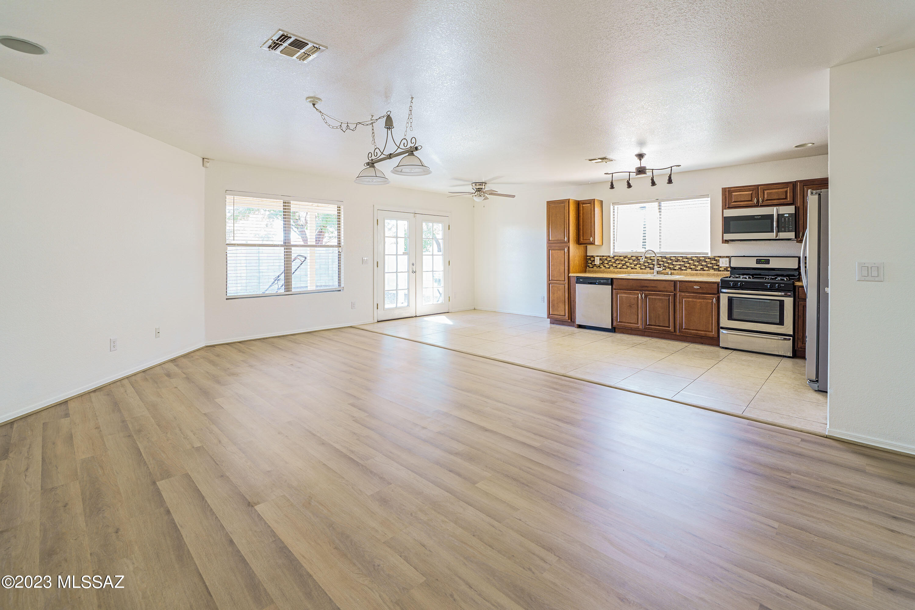 1725 W Rita Marie Drive