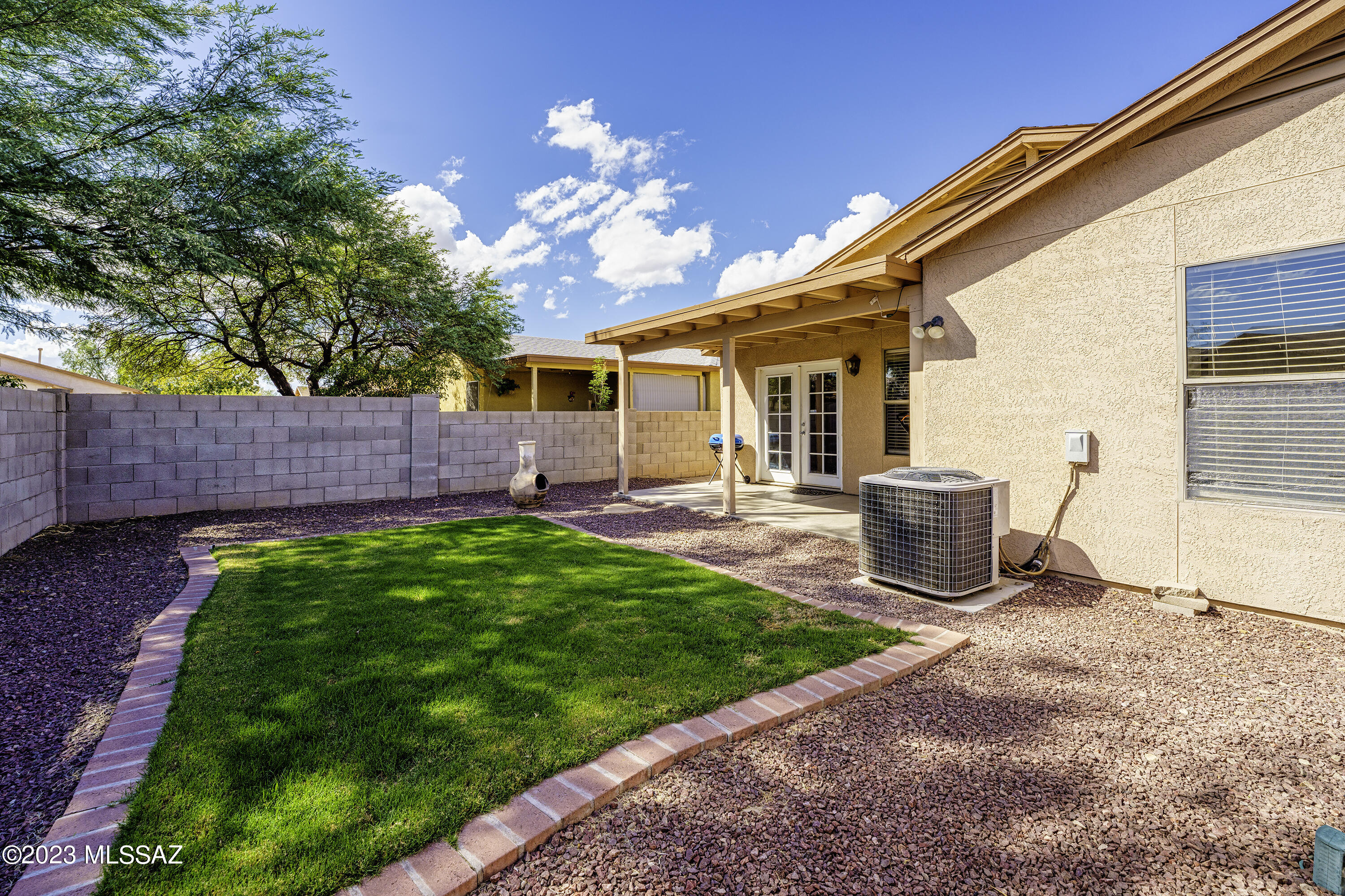 1725 W Rita Marie Drive