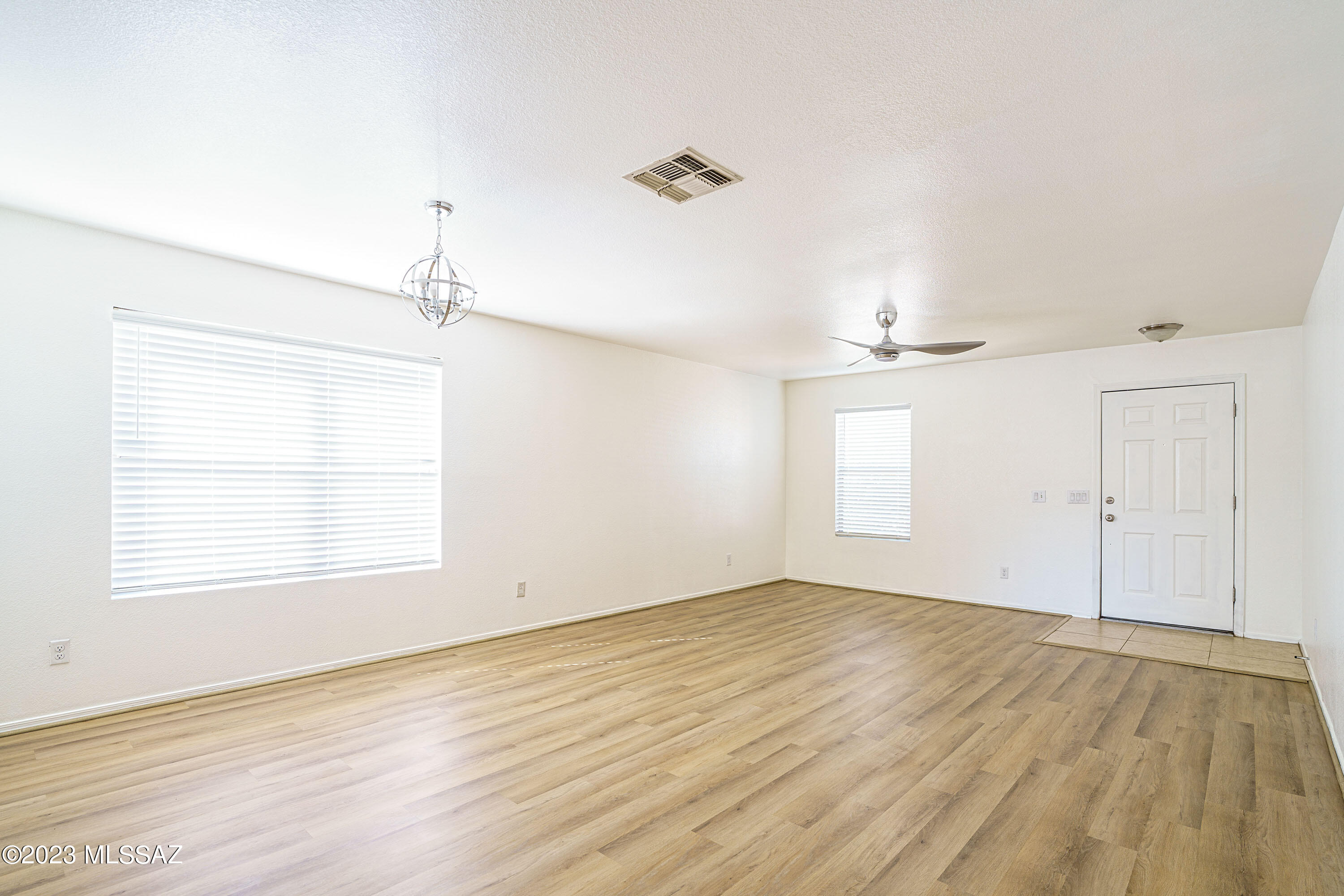 1725 W Rita Marie Drive