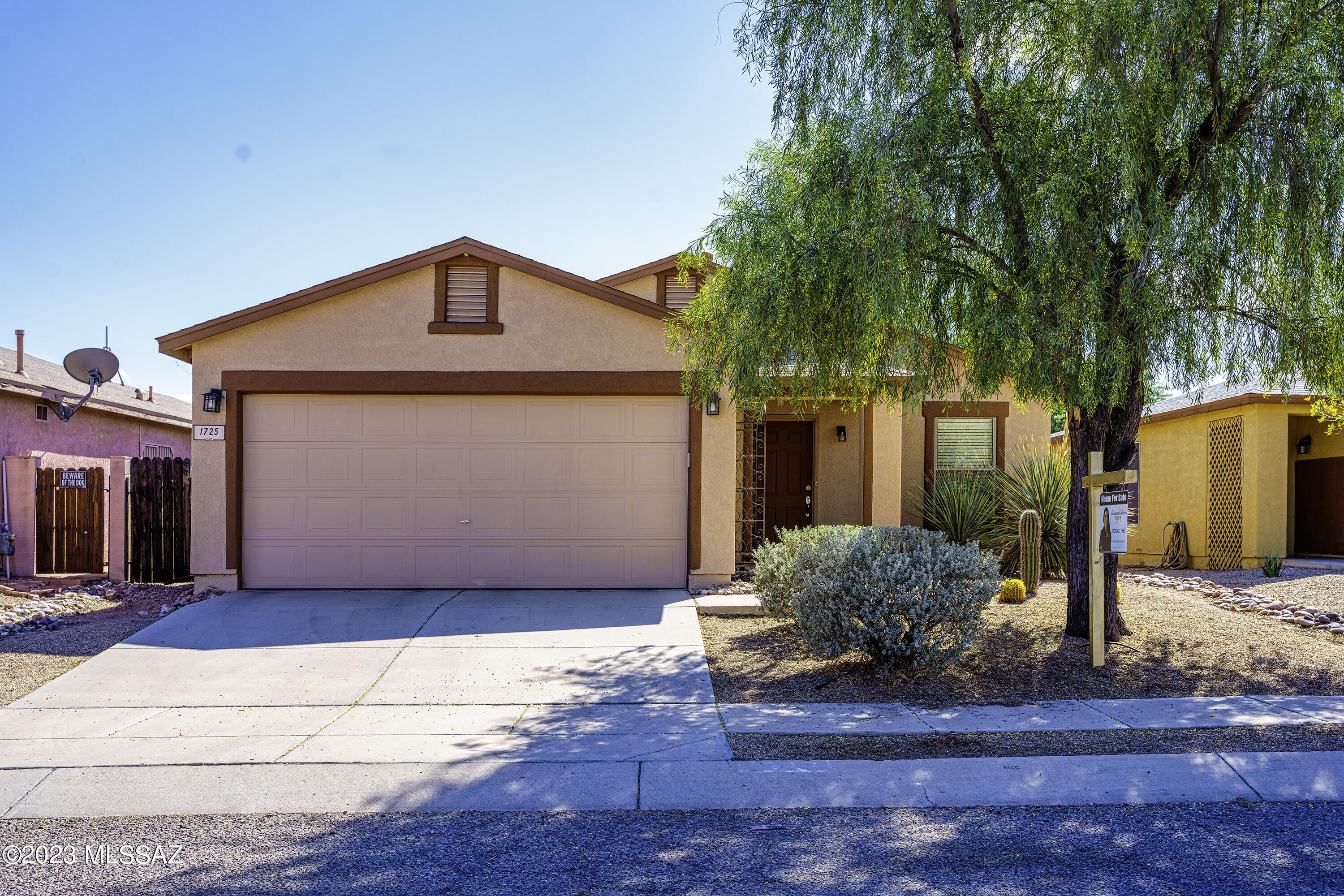 1725 W Rita Marie Drive
