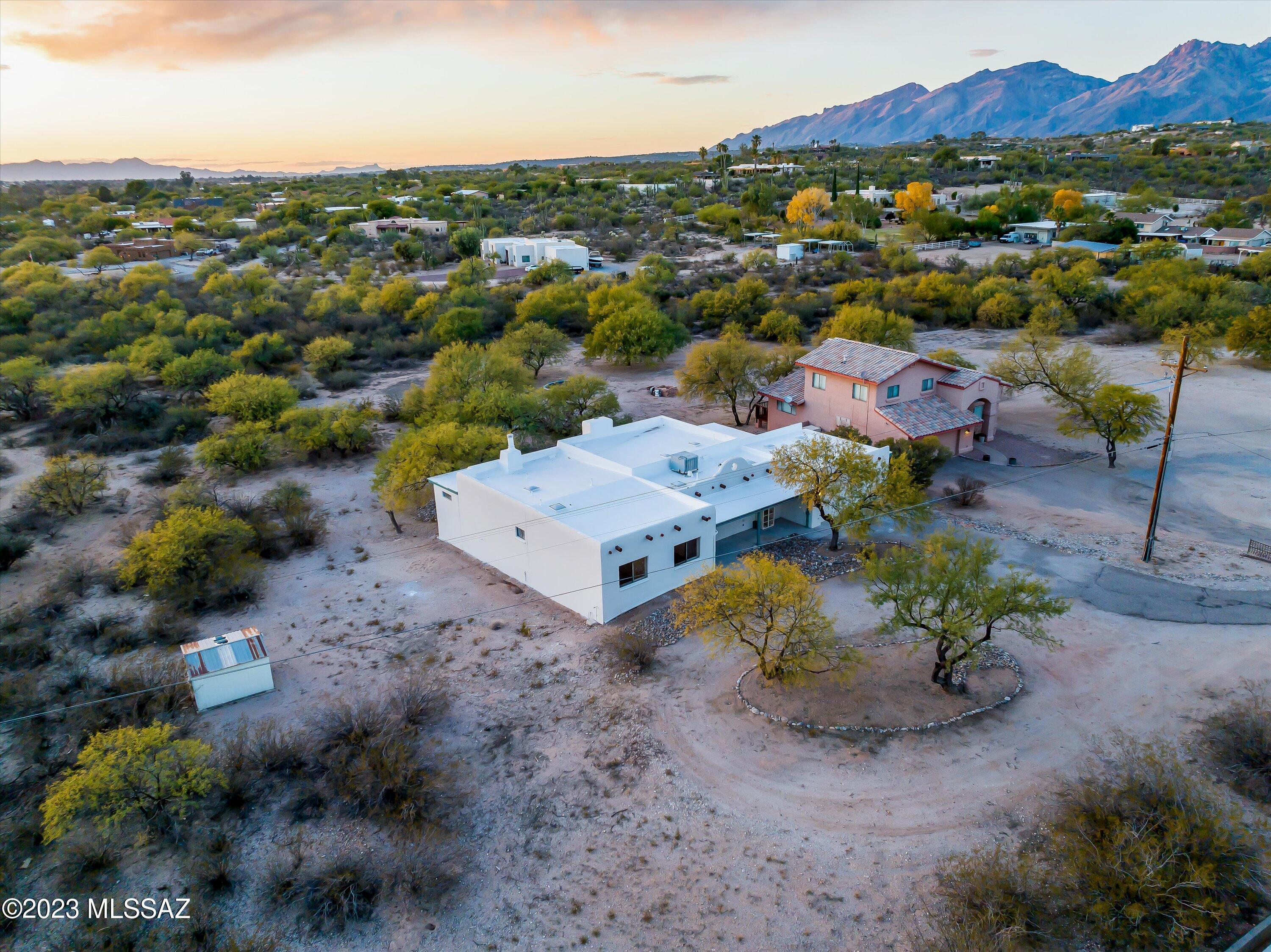 2465 N Tomahawk Trail