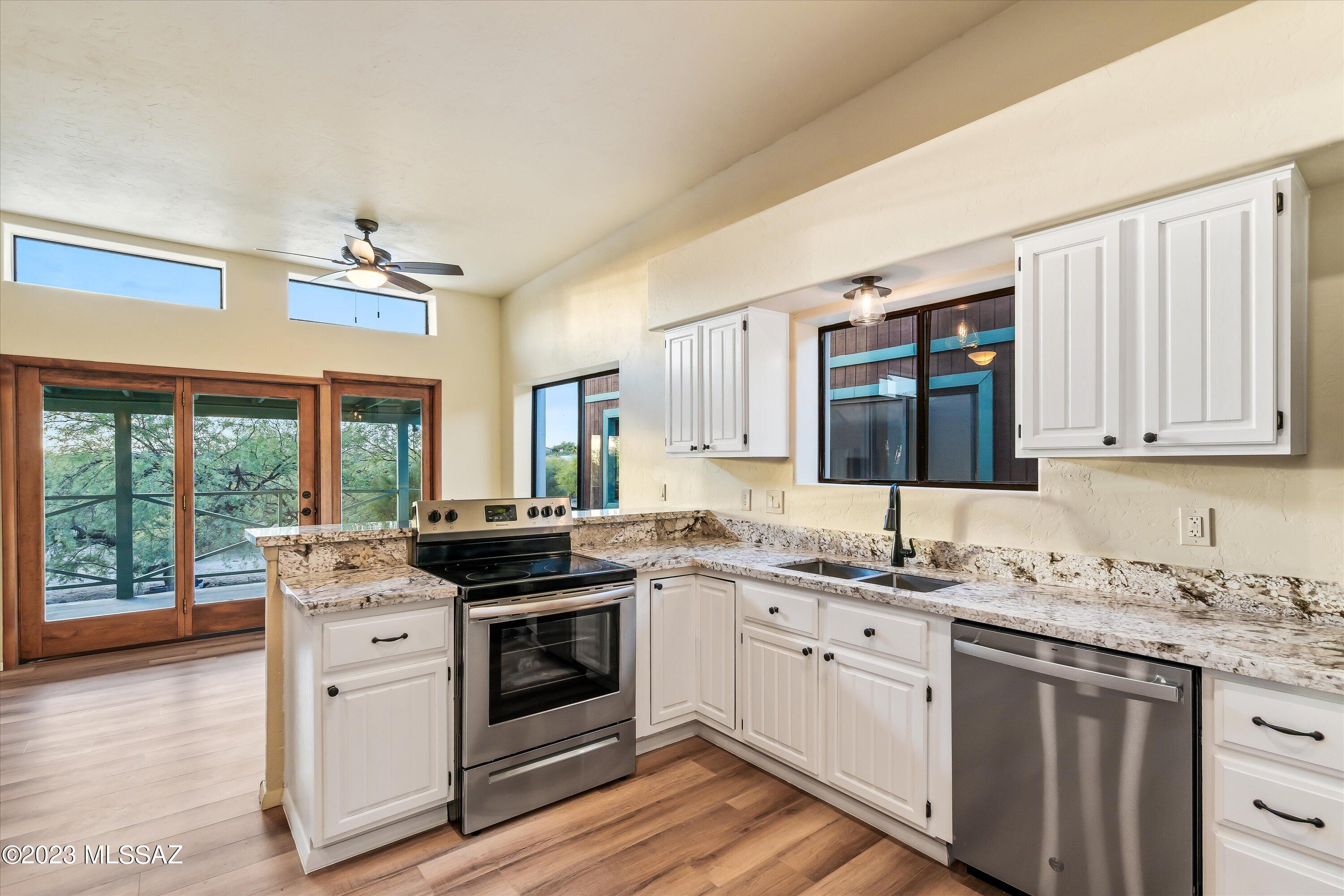 2465 N Tomahawk Trail