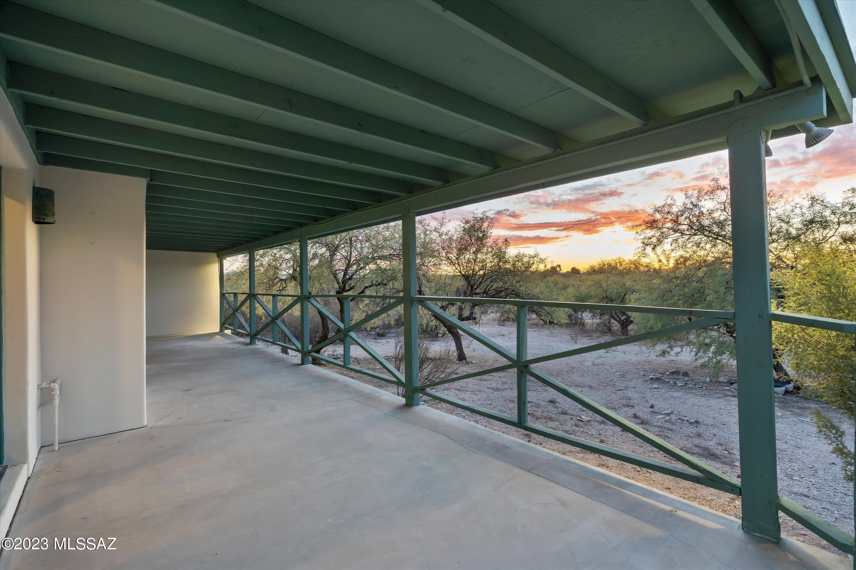 2465 N Tomahawk Trail