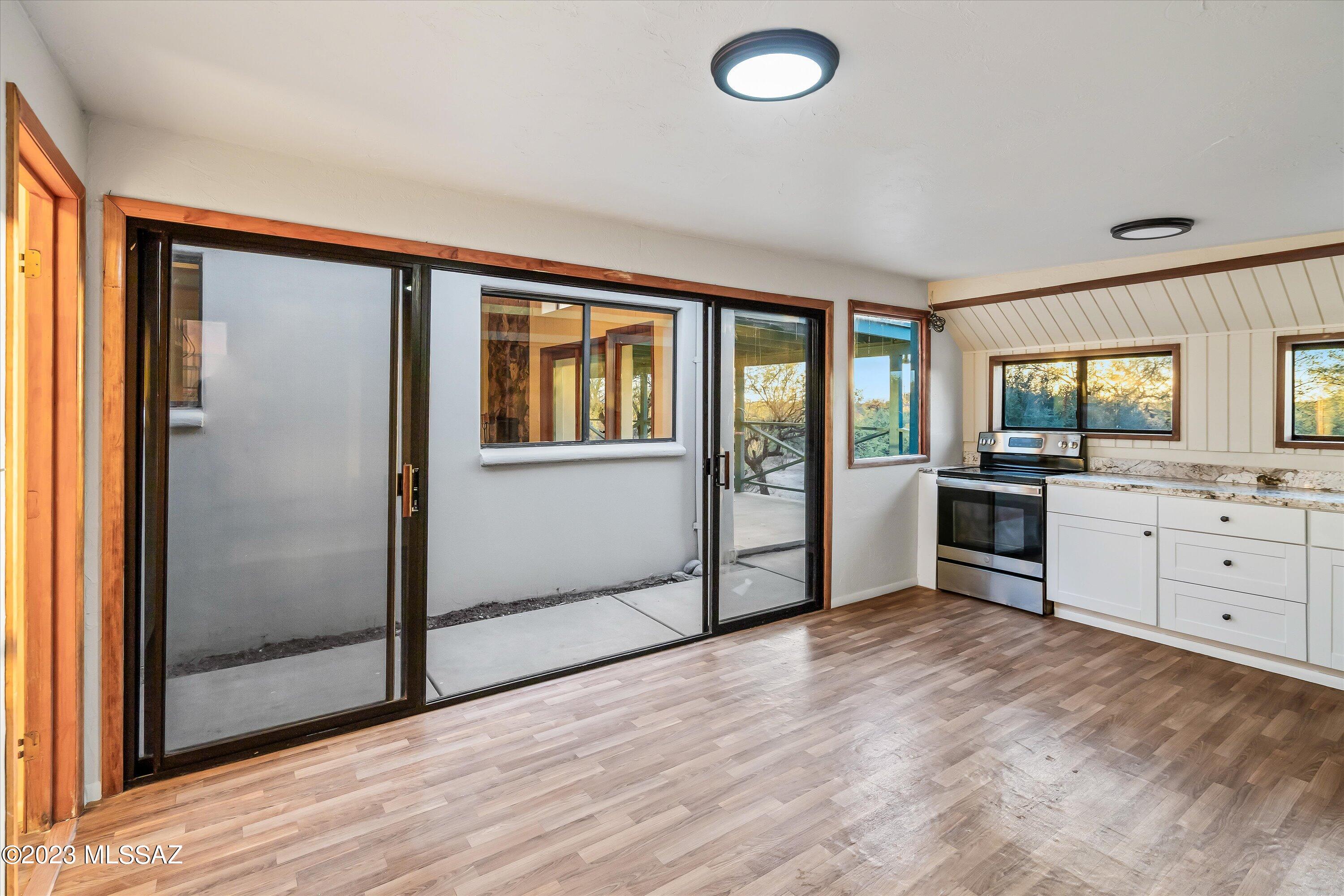 2465 N Tomahawk Trail