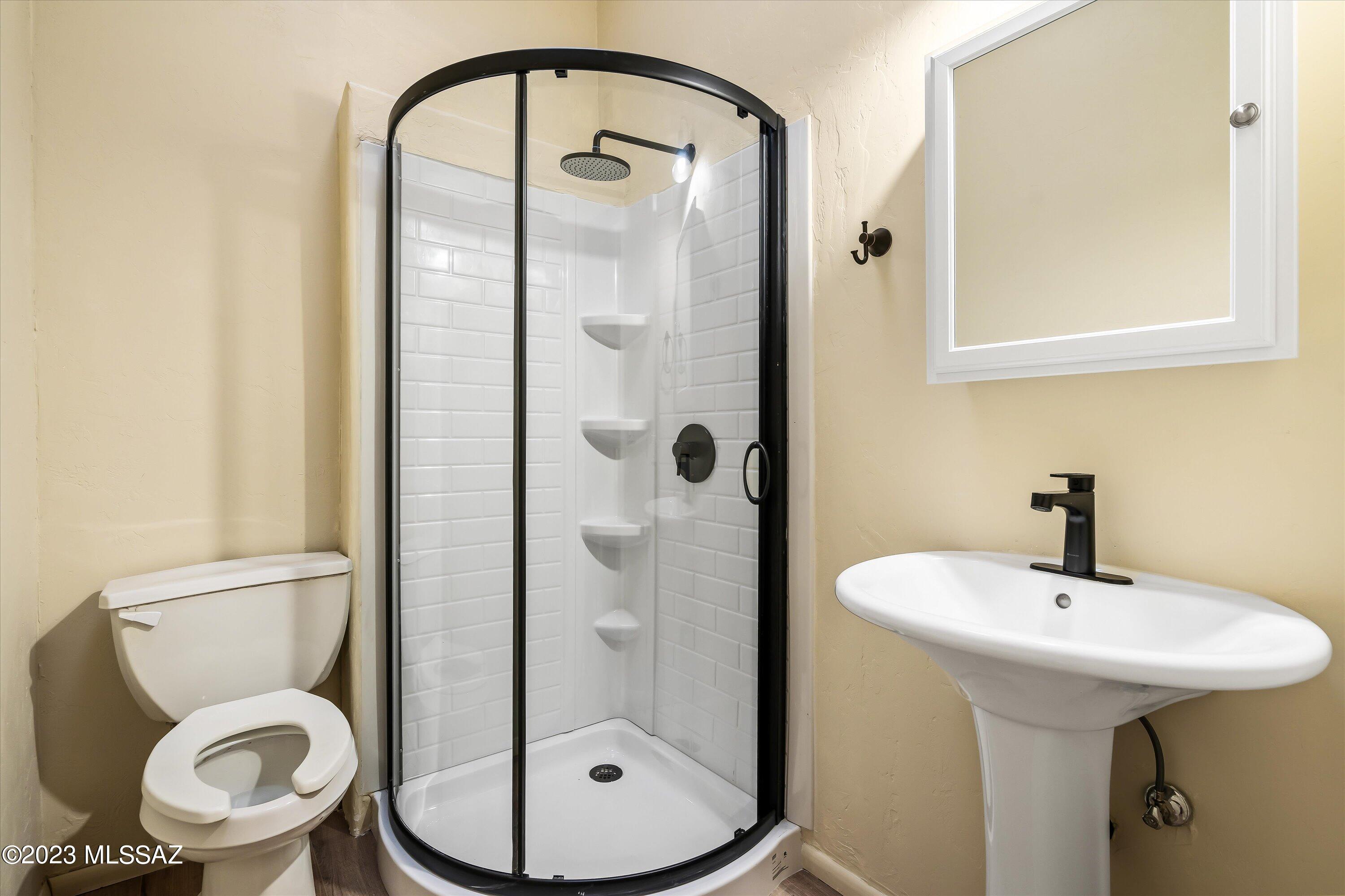 2465 N Tomahawk Trail