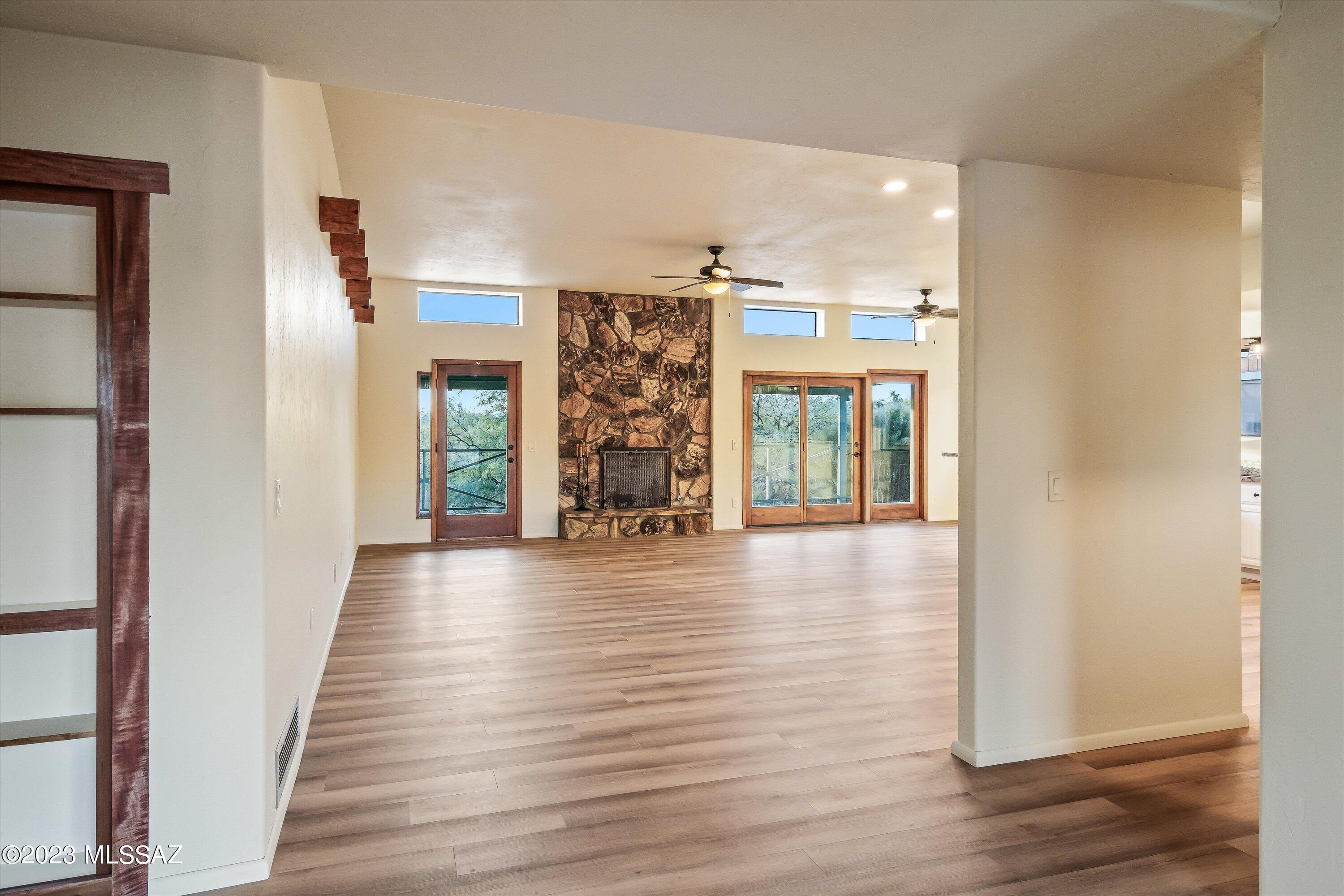 2465 N Tomahawk Trail