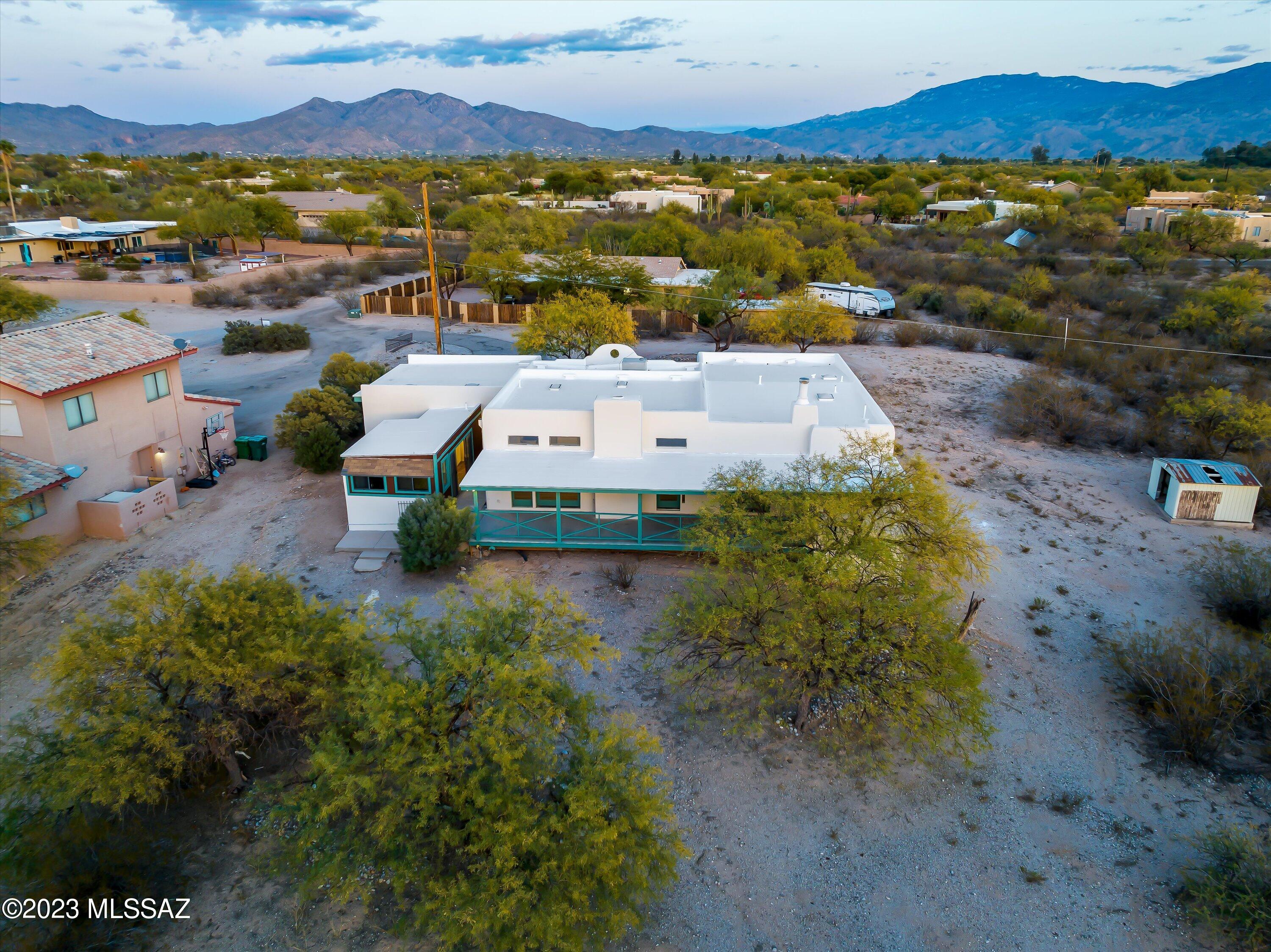 2465 N Tomahawk Trail