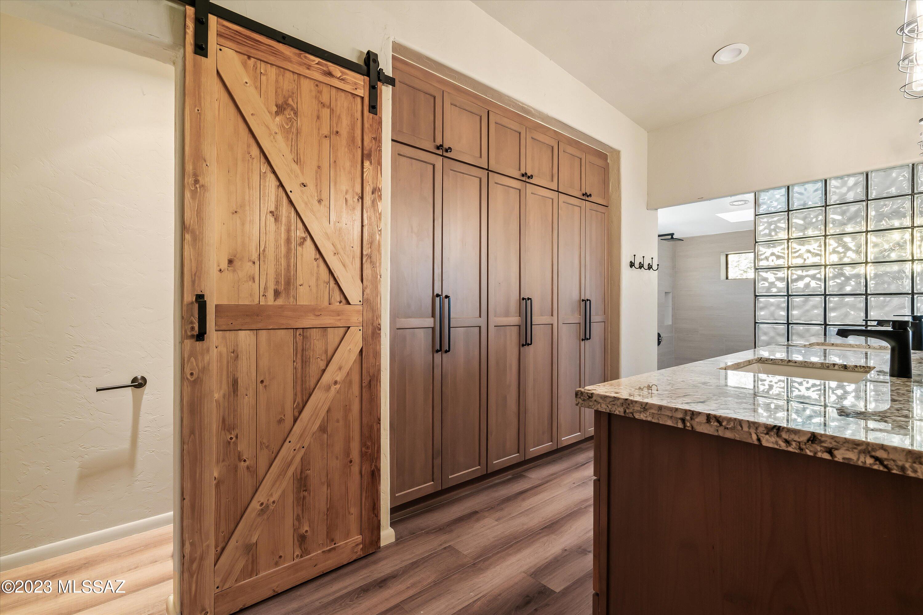 2465 N Tomahawk Trail