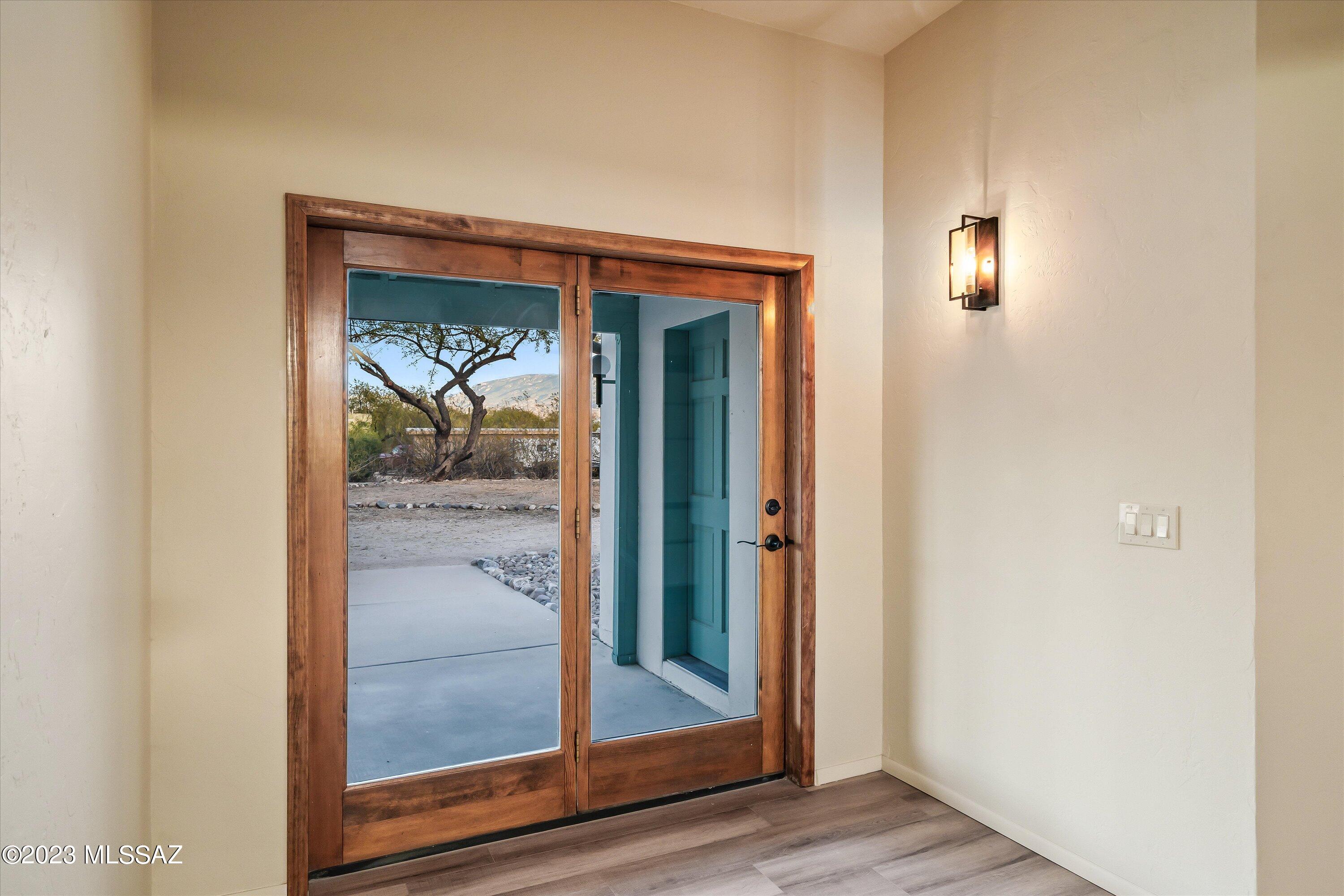 2465 N Tomahawk Trail