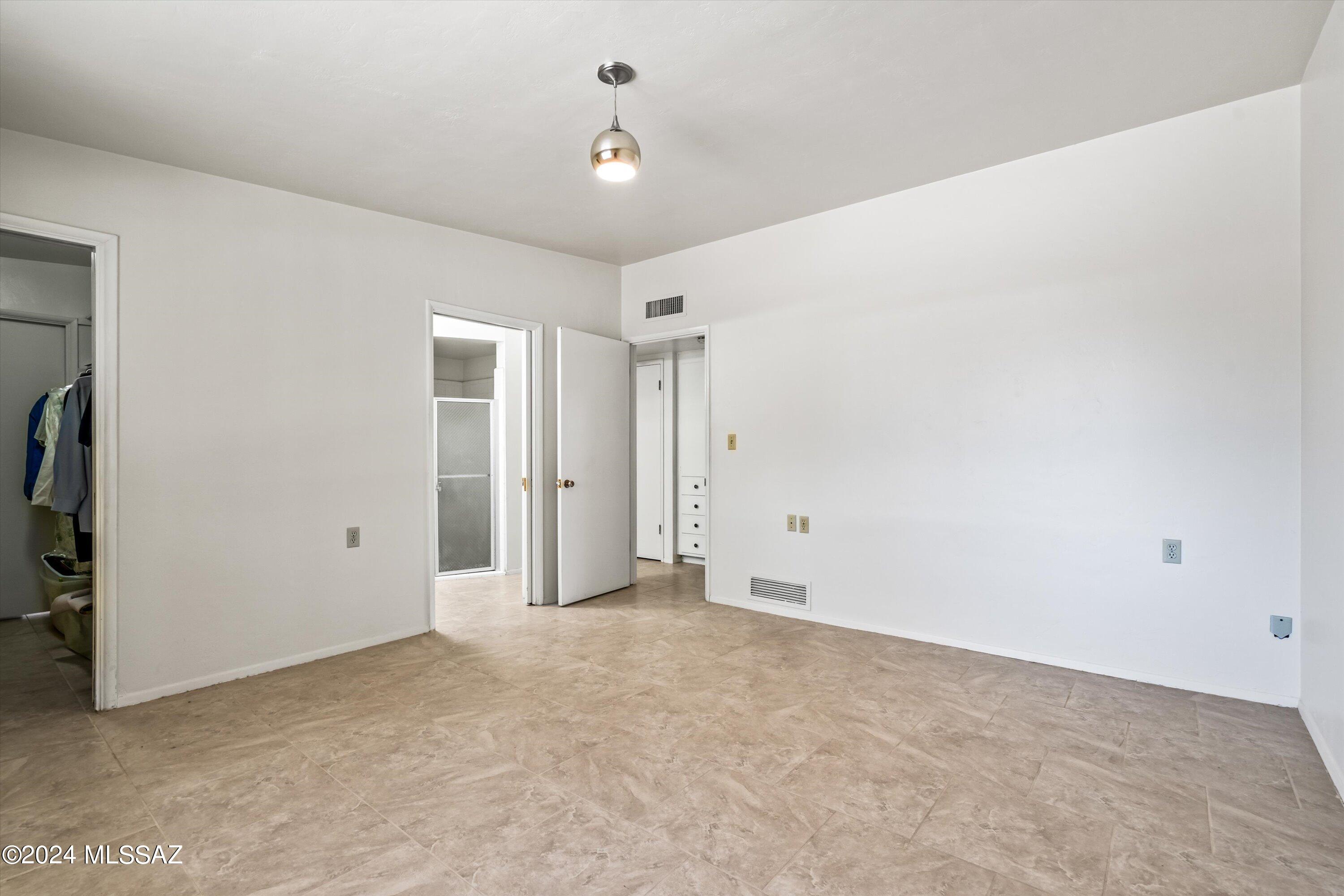 1918 W Anklam Road