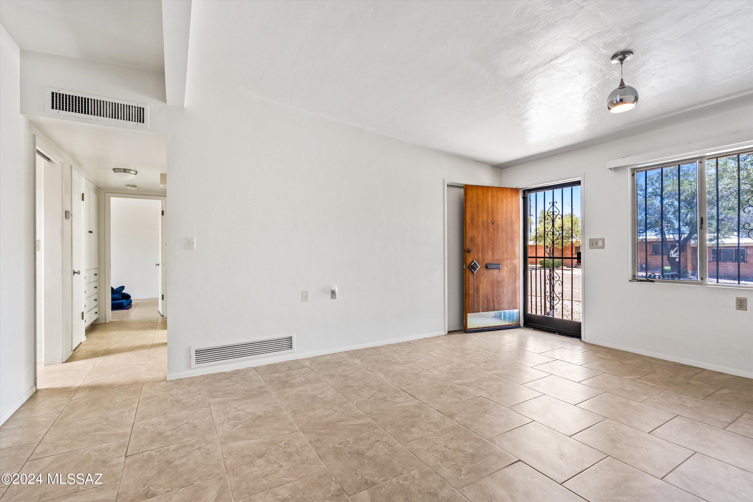 1918 W Anklam Road