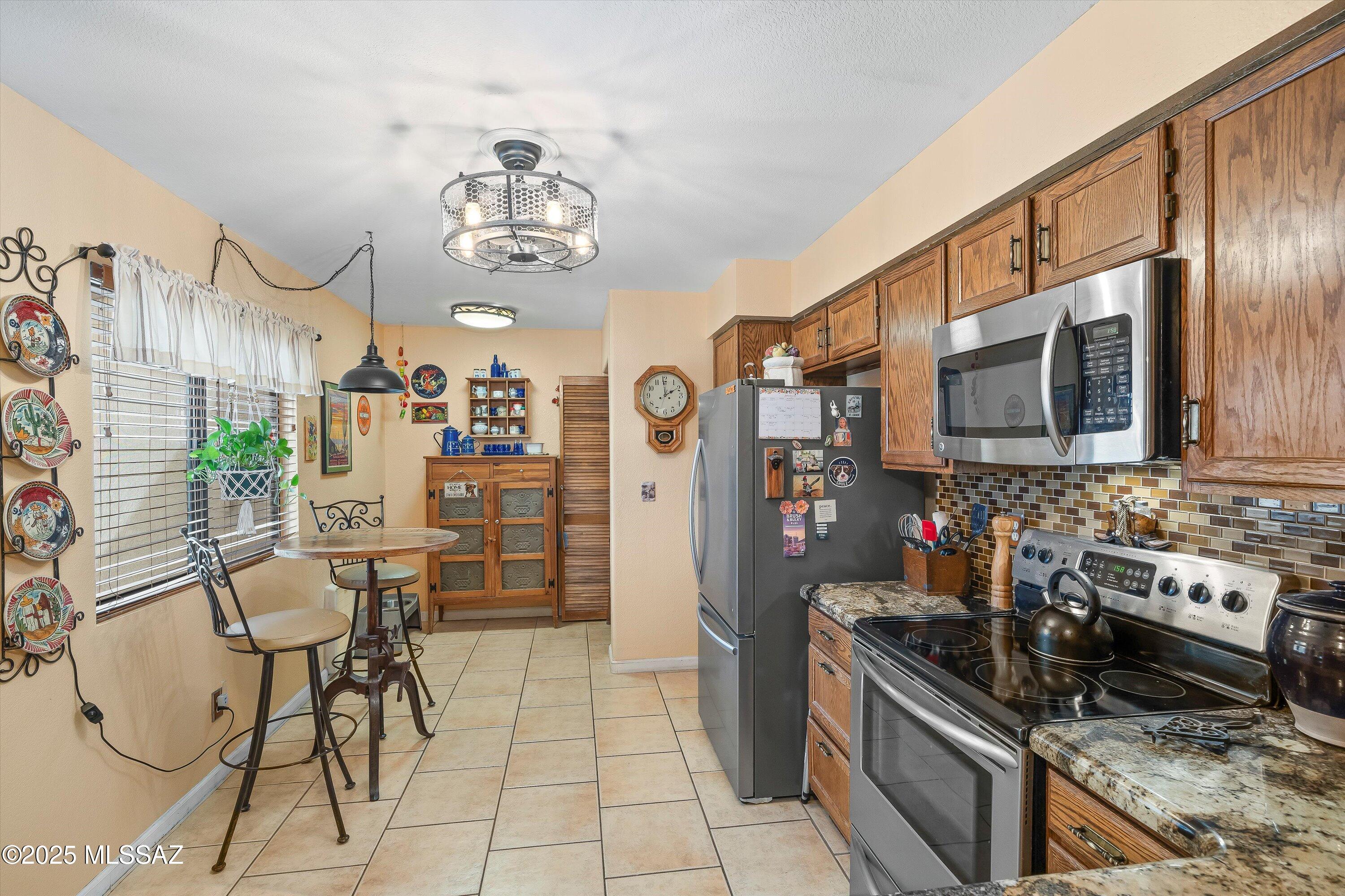 2552 N Ironwood Ridge Drive