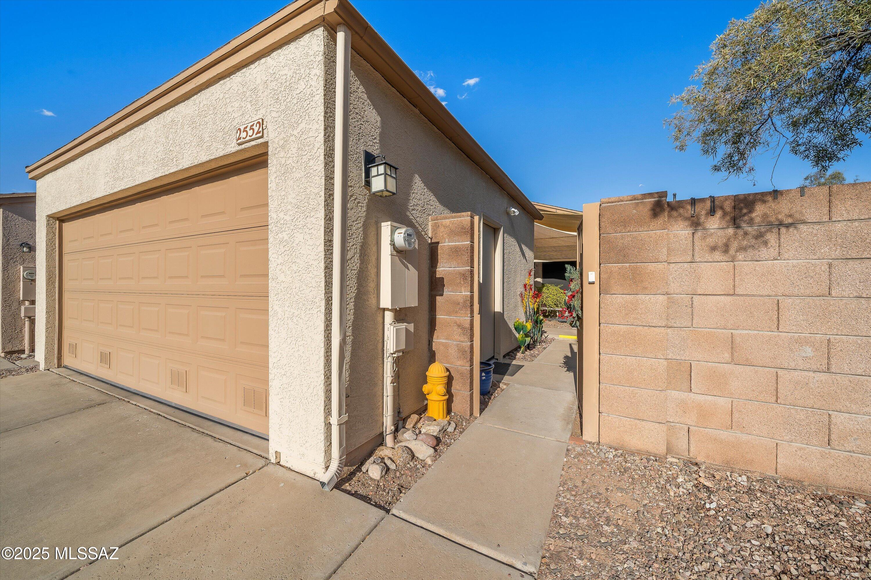 2552 N Ironwood Ridge Drive