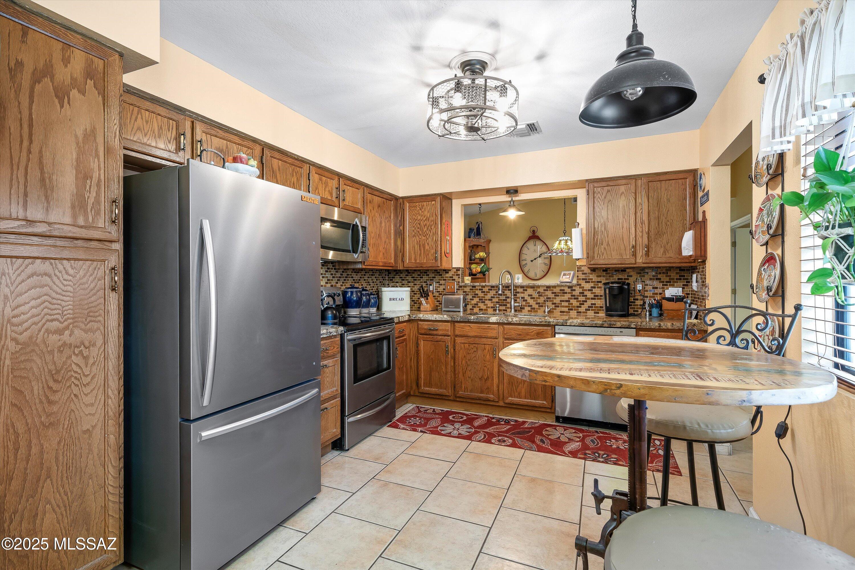 2552 N Ironwood Ridge Drive