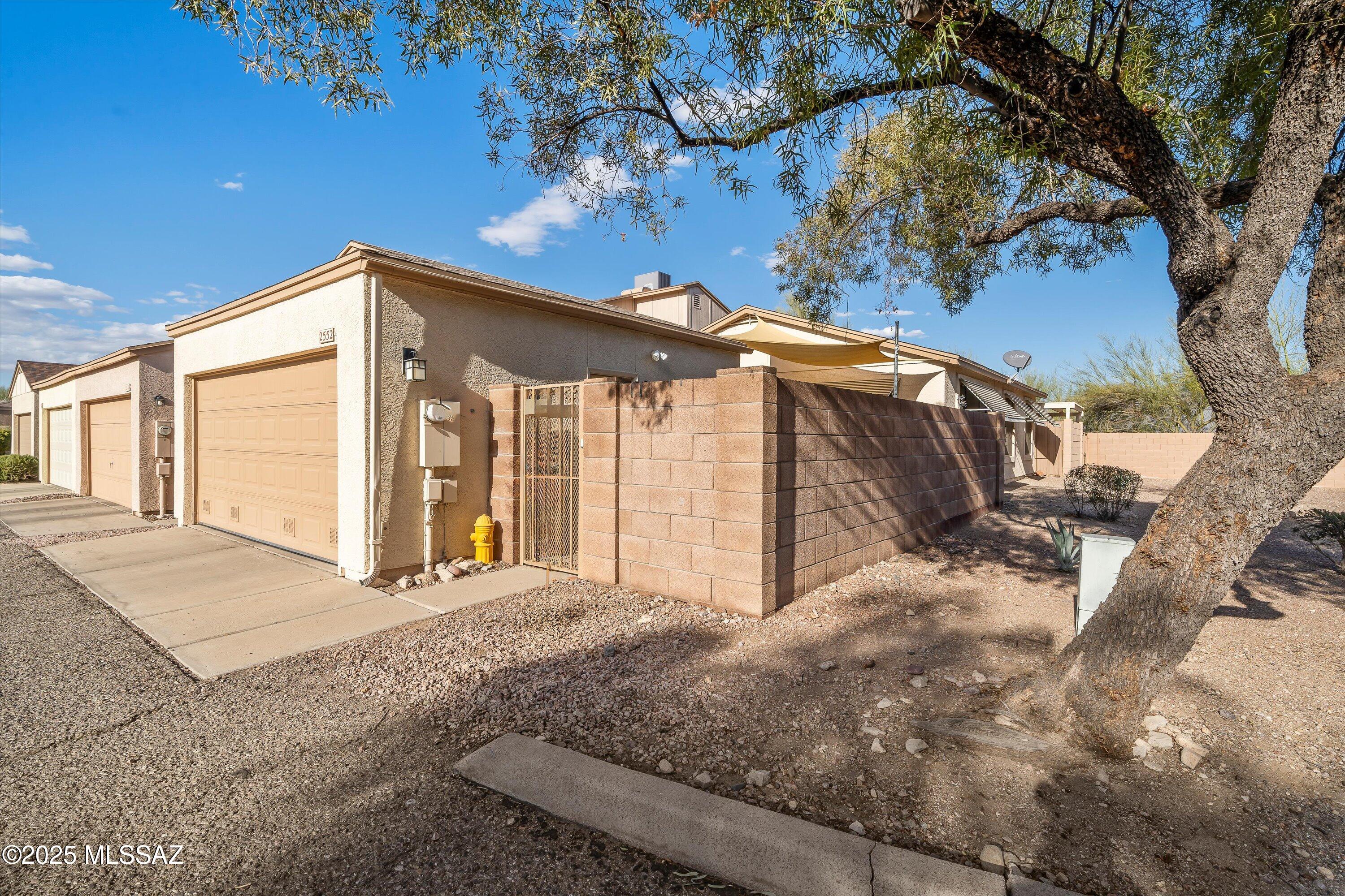 2552 N Ironwood Ridge Drive