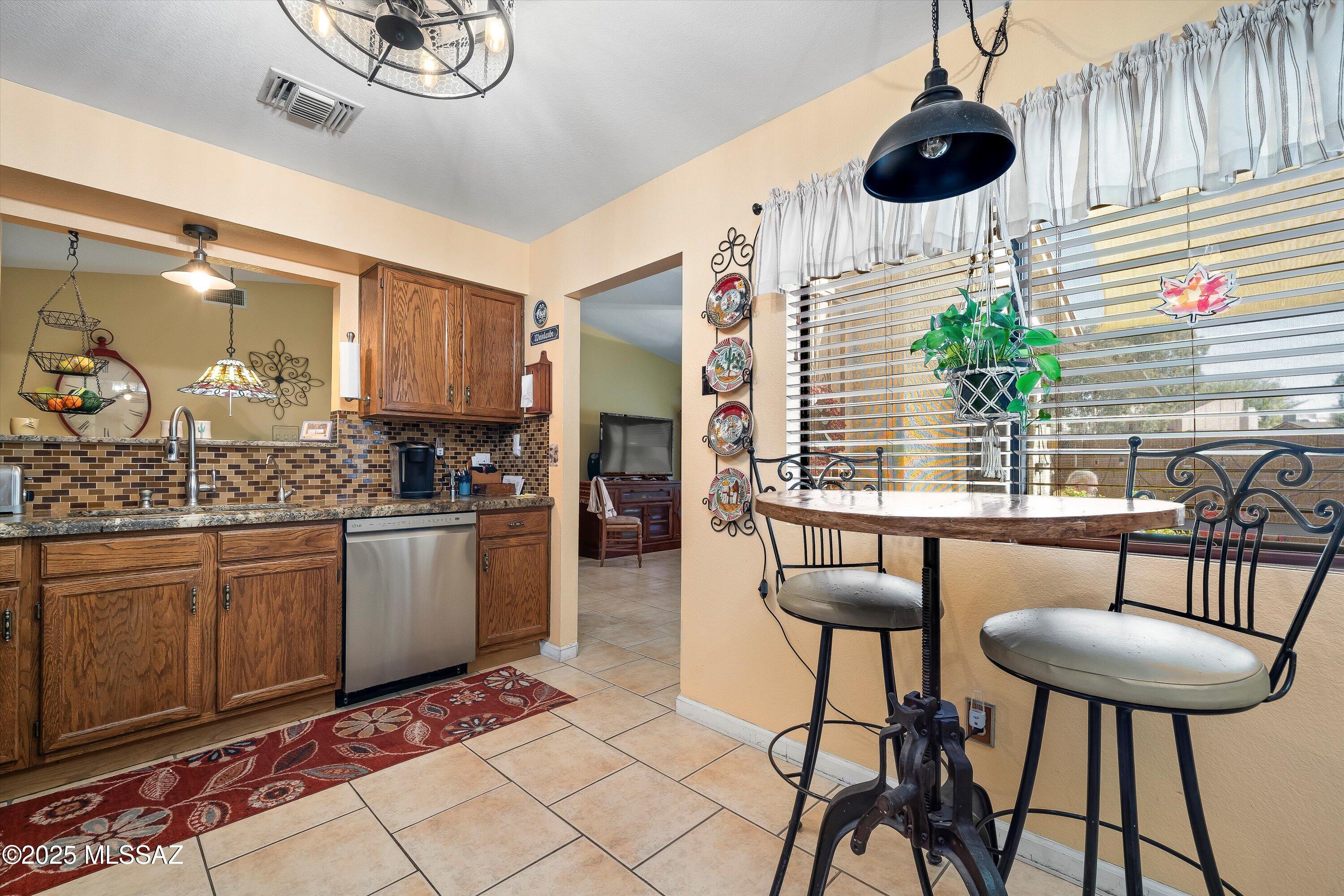 2552 N Ironwood Ridge Drive