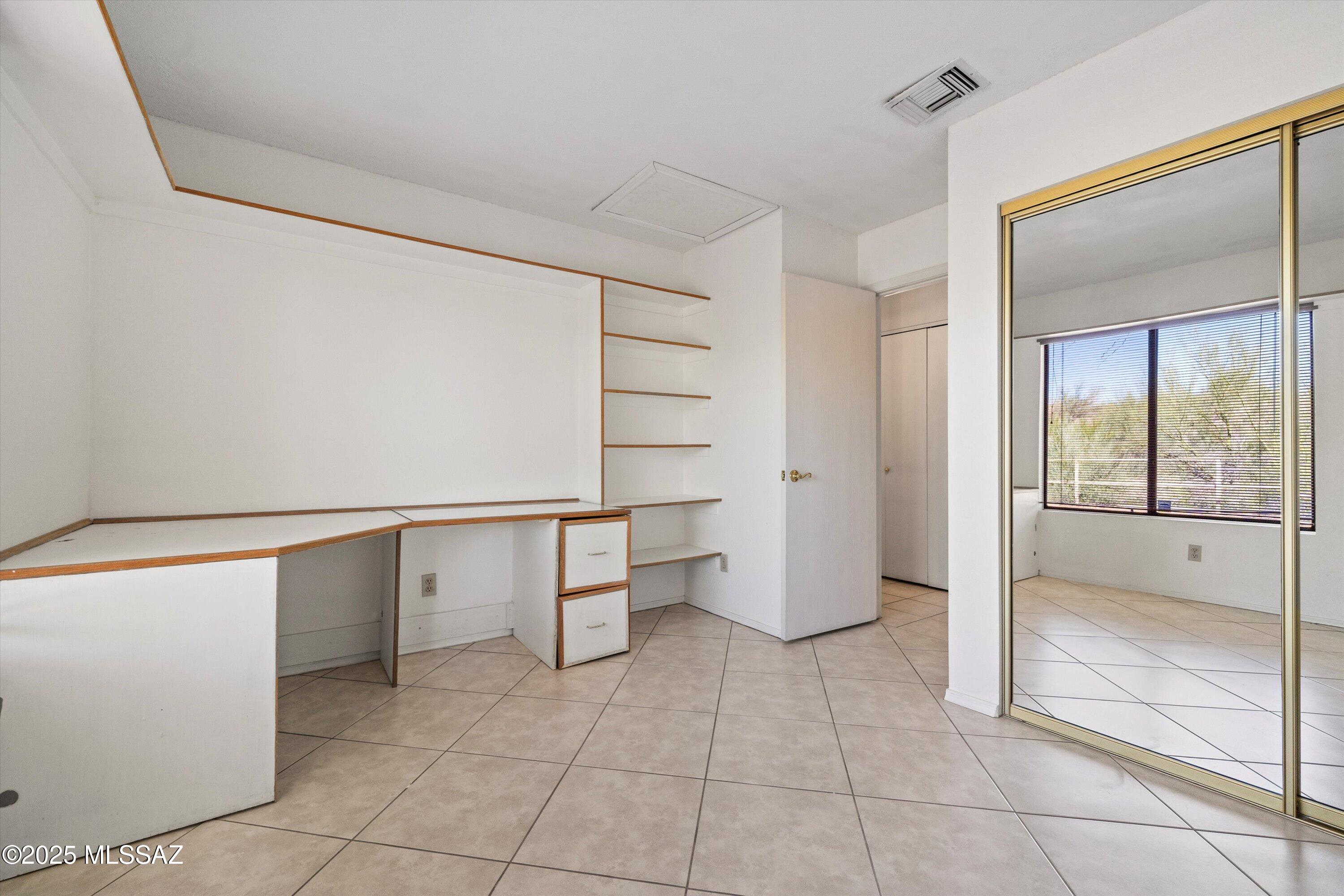 2596 N Ironwood Ridge Drive Unit: 9204