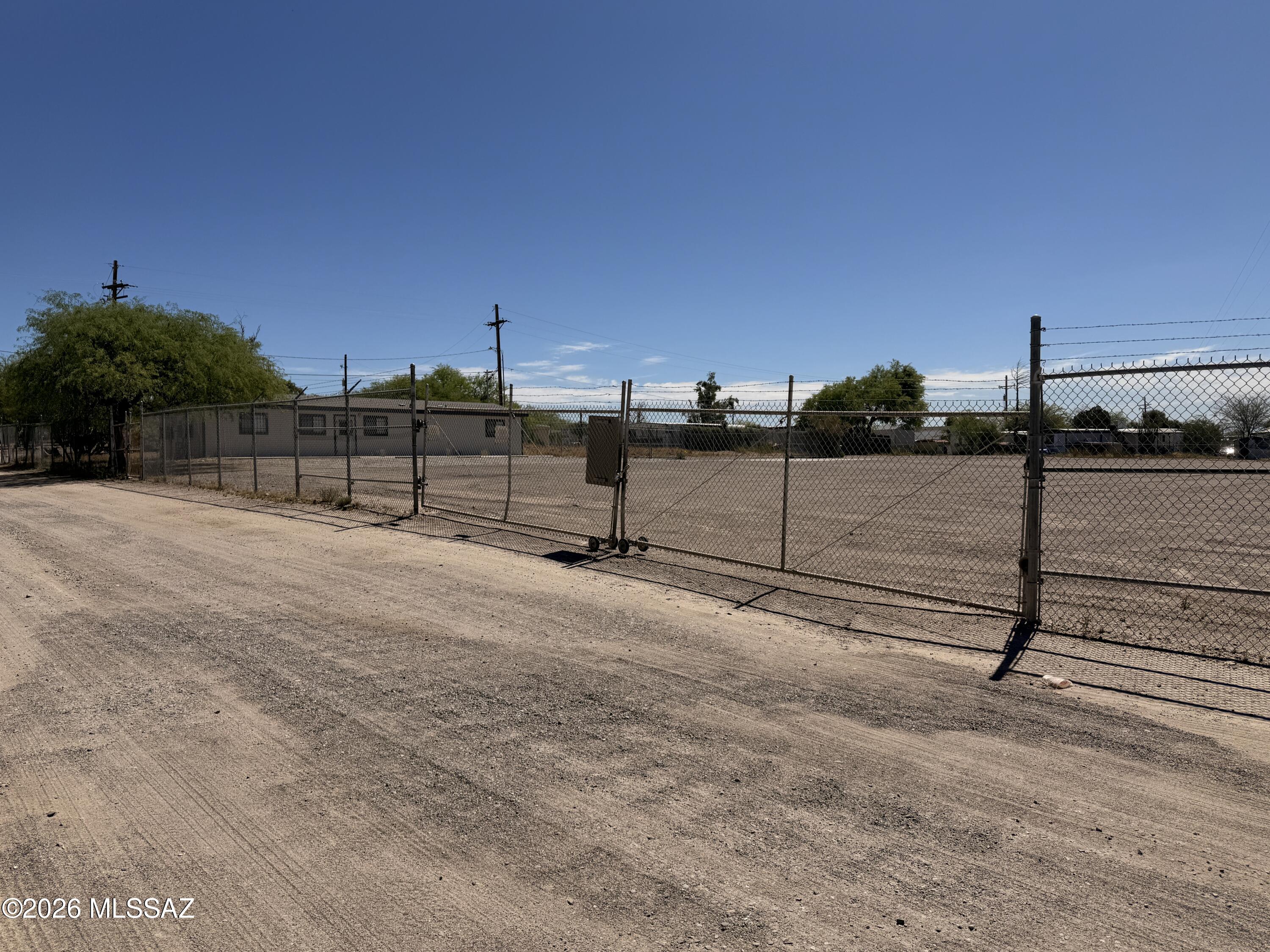 2425 W Wave Hill Court