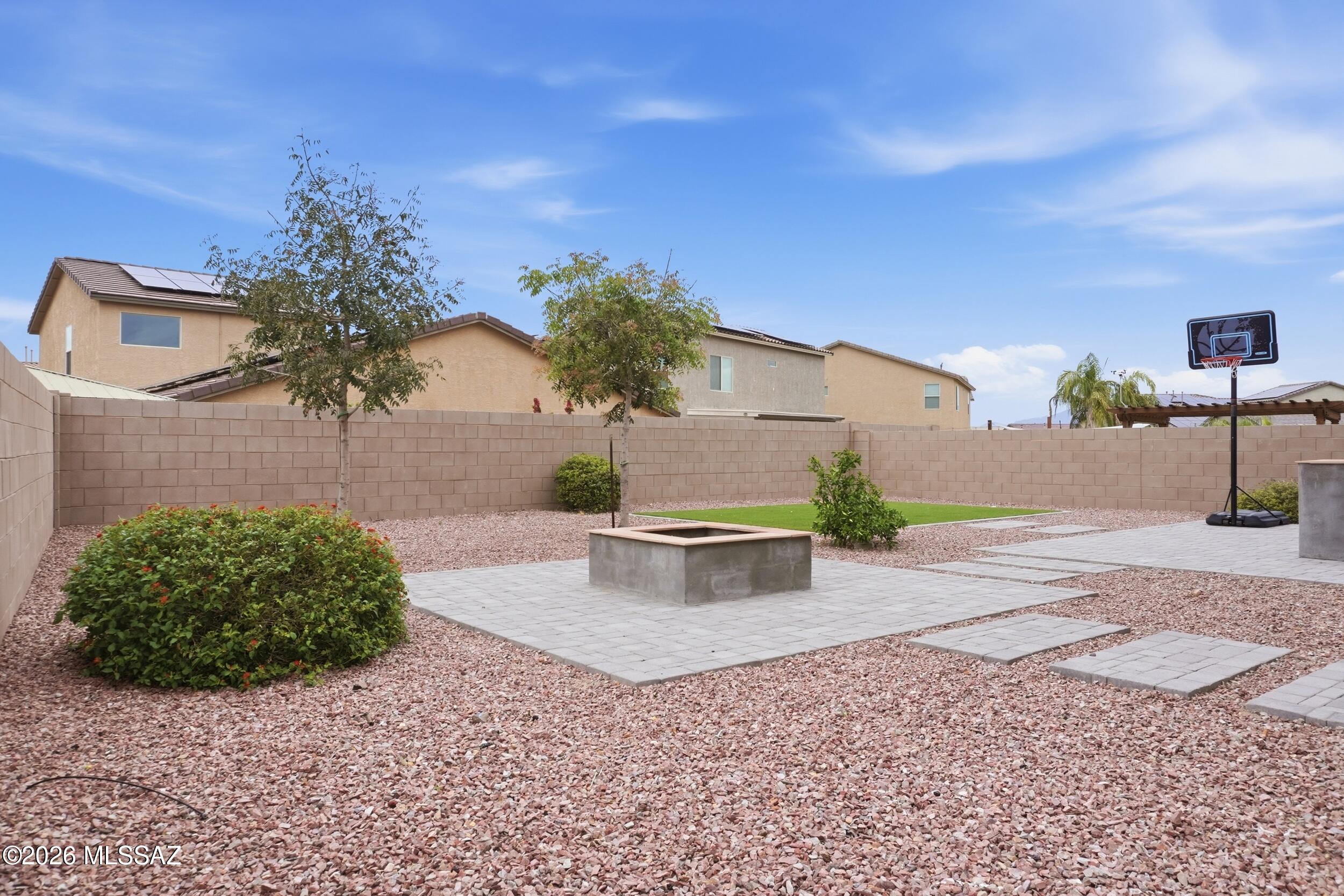 6840 E Via Arroyo Largo