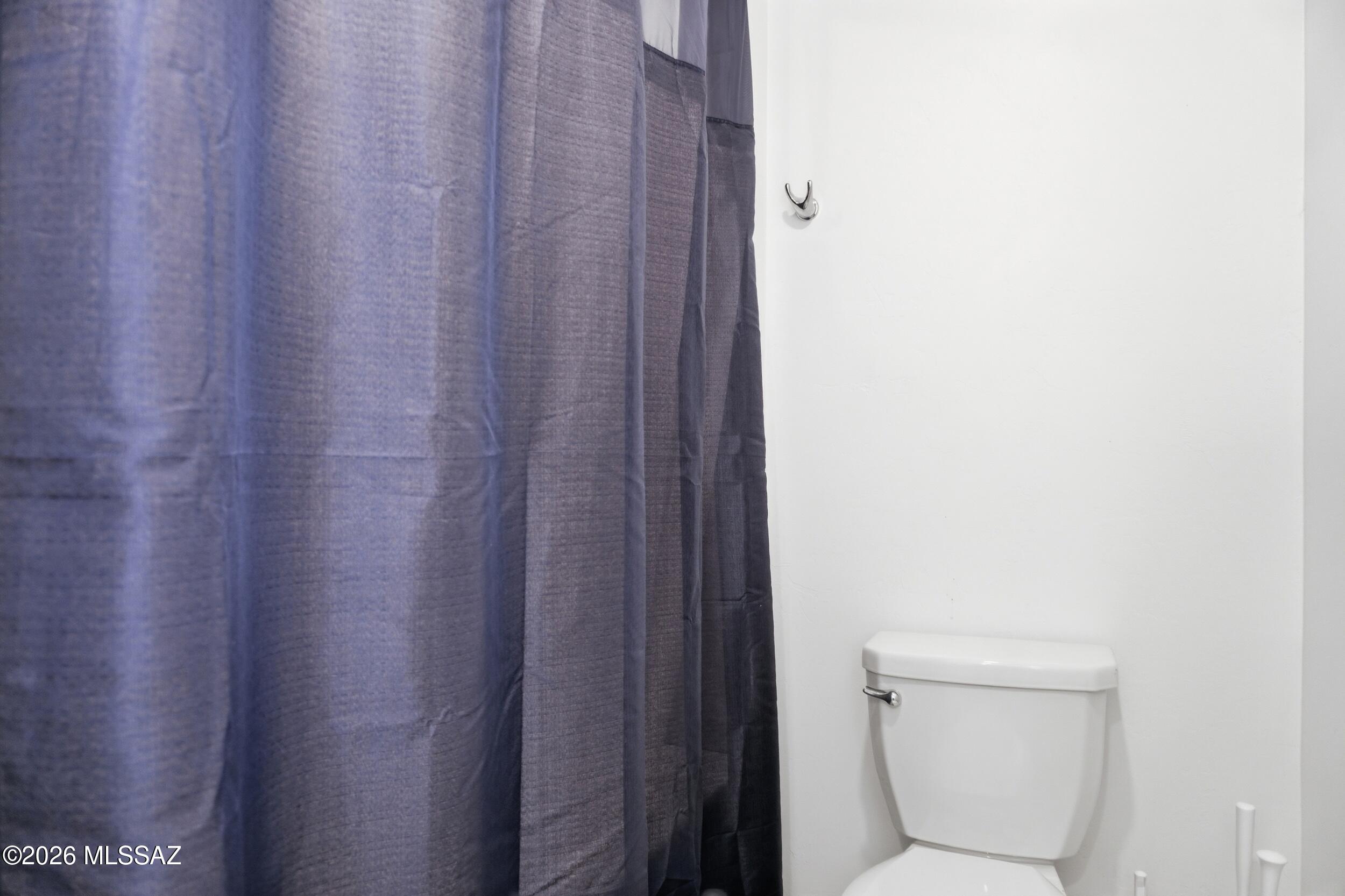 6840 E Via Arroyo Largo